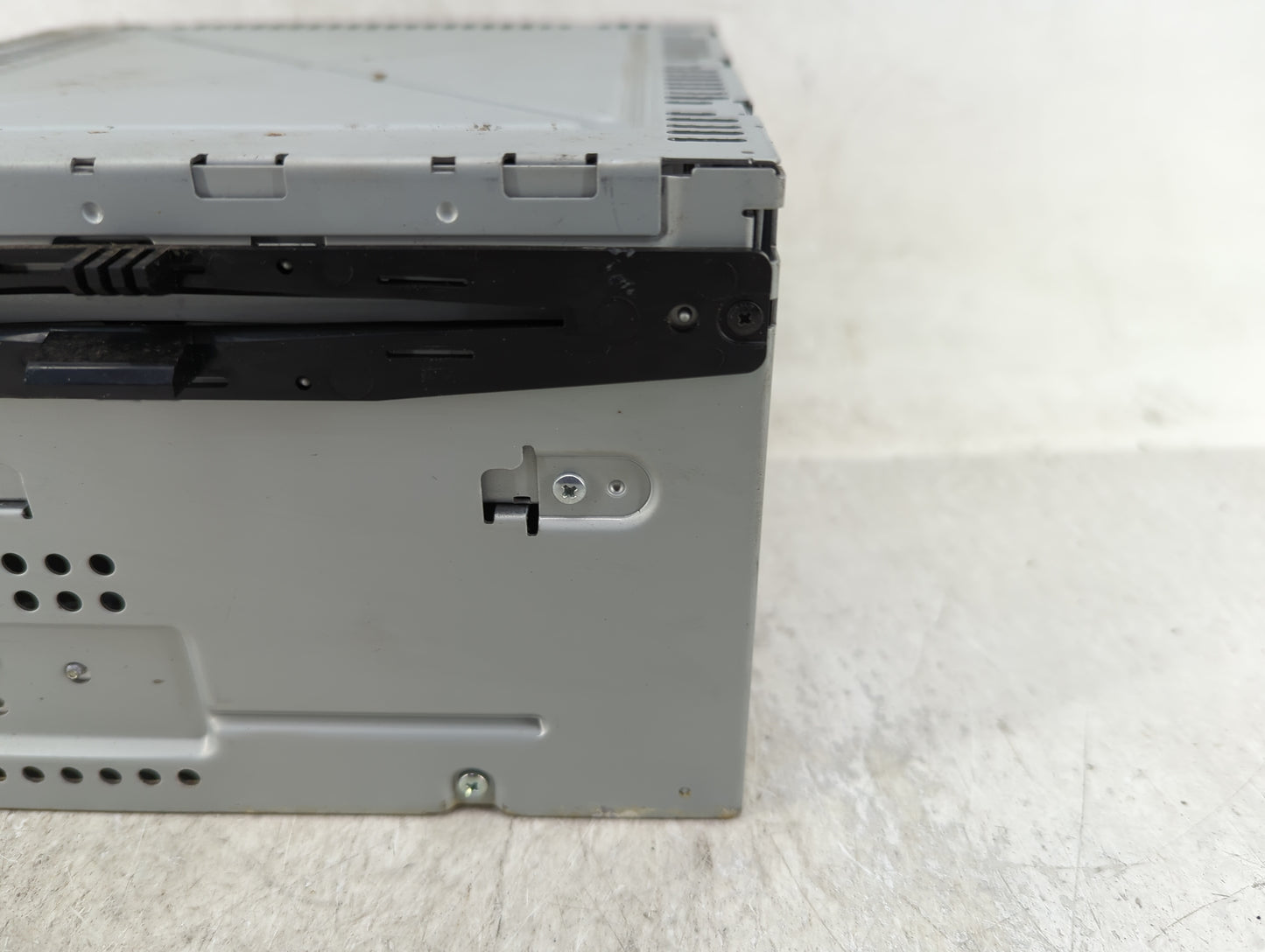 2011-2012 Ford Flex Radio AM FM Cd Player Receiver Replacement P/N:BA8T-19C159-AB Fits Fits 2011 2012 OEM Used Auto Parts - 