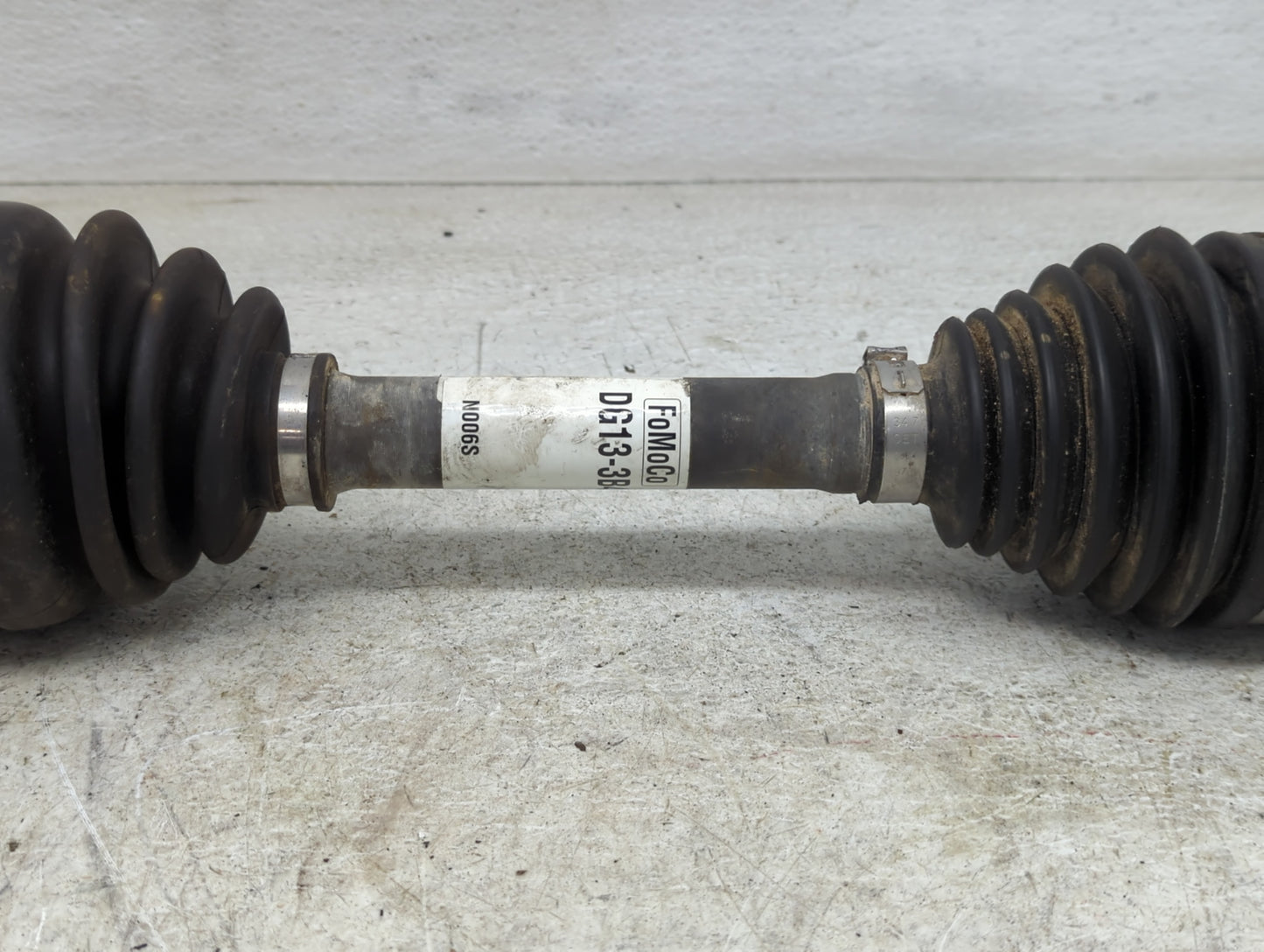 2010-2012 Ford Flex Axle Shaft Front Driver Cv C/v - Oemusedautoparts1.com