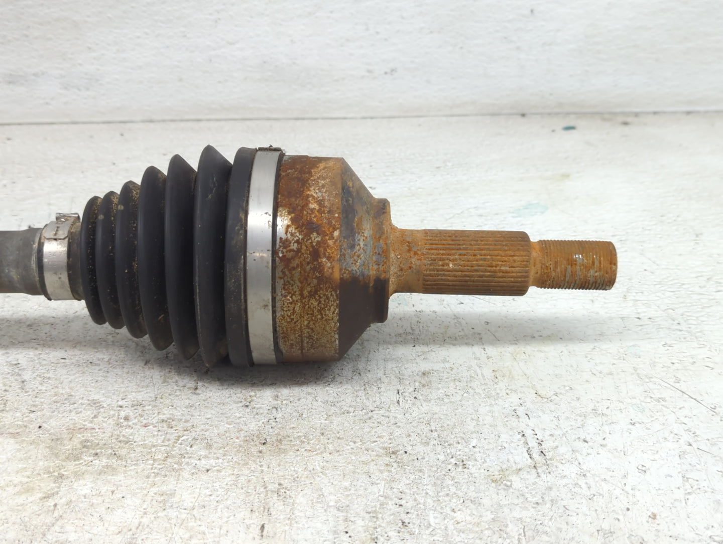 2010-2012 Ford Flex Axle Shaft Front Driver Cv C/v - Oemusedautoparts1.com