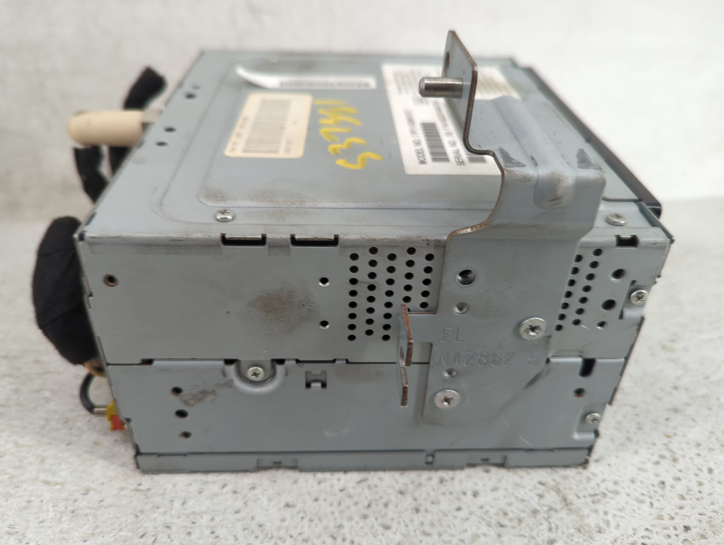 2011-2012 Ford Flex Radio AM FM Cd Player Receiver Replacement P/N:UQW1317 BA8T-19C158-BB Fits Fits 2011 2012 OEM Used Auto 
