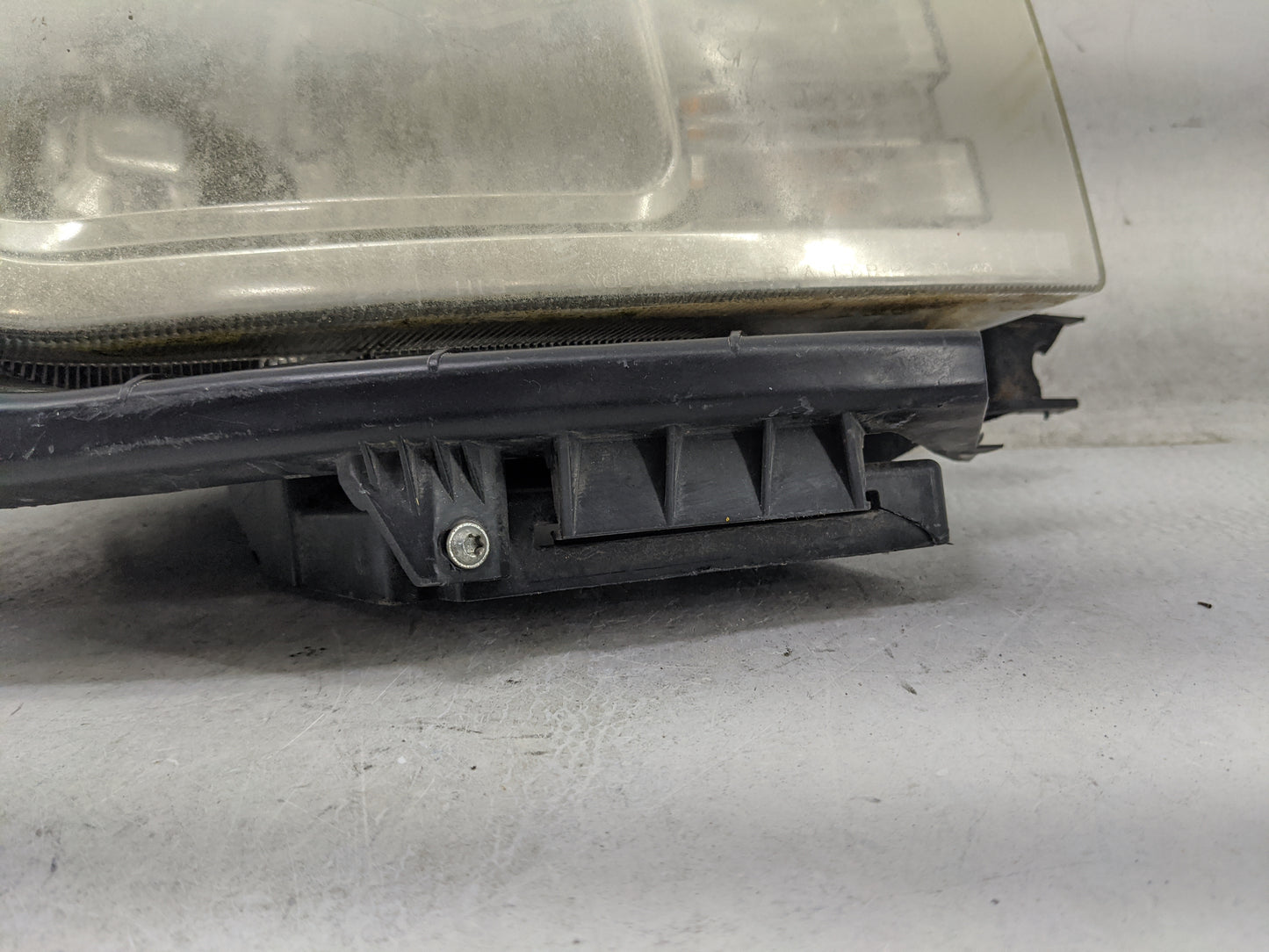 2009-2011 Ford Flex Tail Light Assembly Passenger Right OEM P/N:F00HTF107809 8A8313005AF Fits Fits 2009 2010 2011 OEM Used A