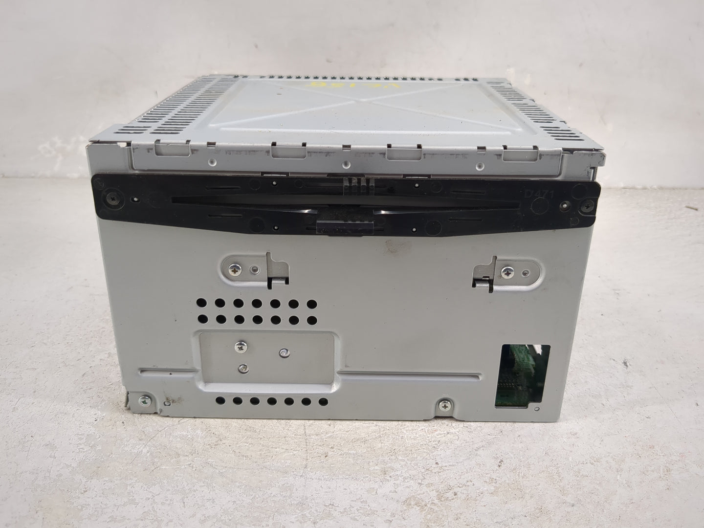 2011-2012 Ford Flex Radio AM FM Cd Player Receiver Replacement P/N:BA8T-19C158-AA Fits Fits 2011 2012 OEM Used Auto Parts - 