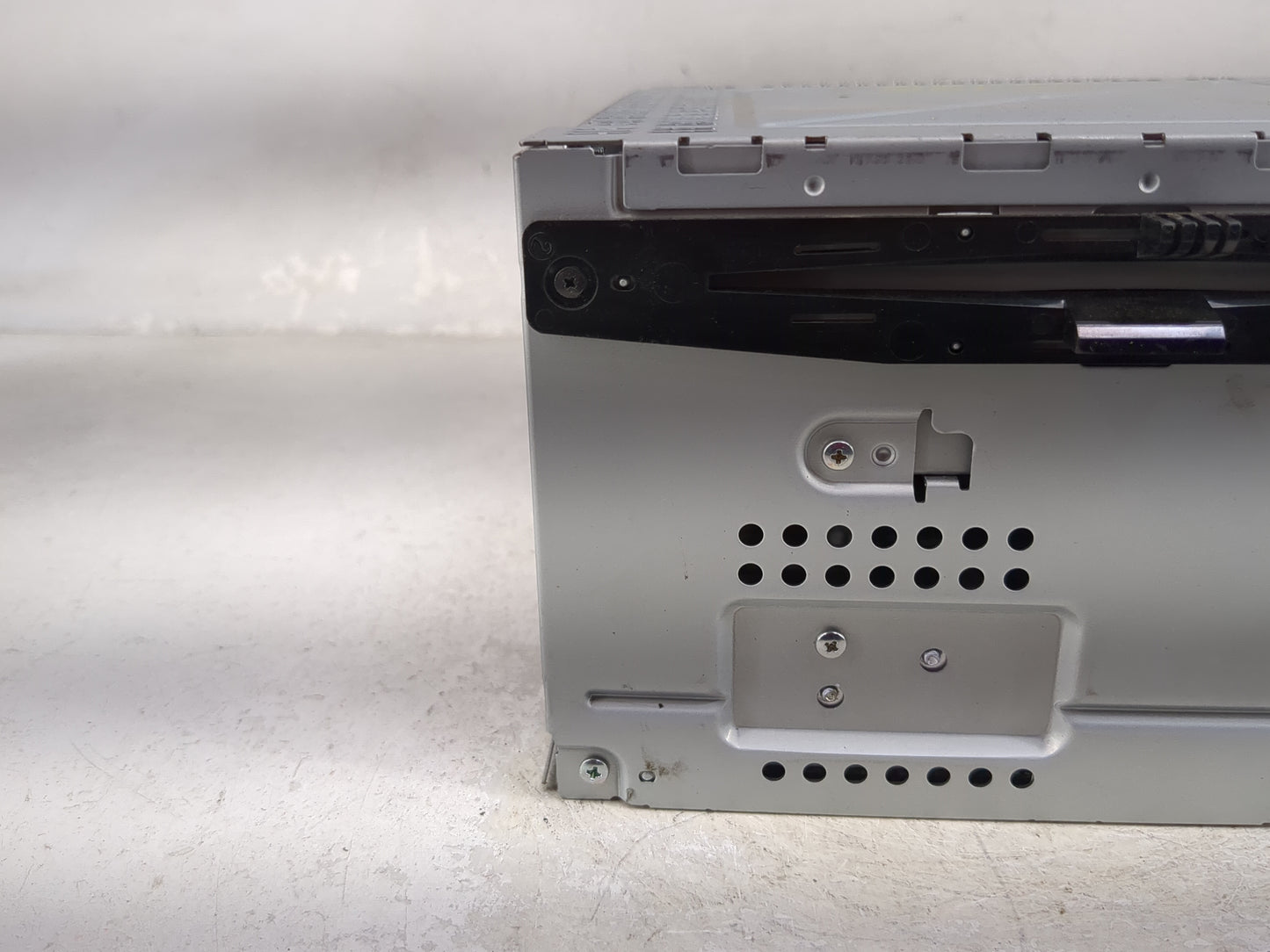 2011-2012 Ford Flex Radio AM FM Cd Player Receiver Replacement P/N:BA8T-19C158-AA Fits Fits 2011 2012 OEM Used Auto Parts - 