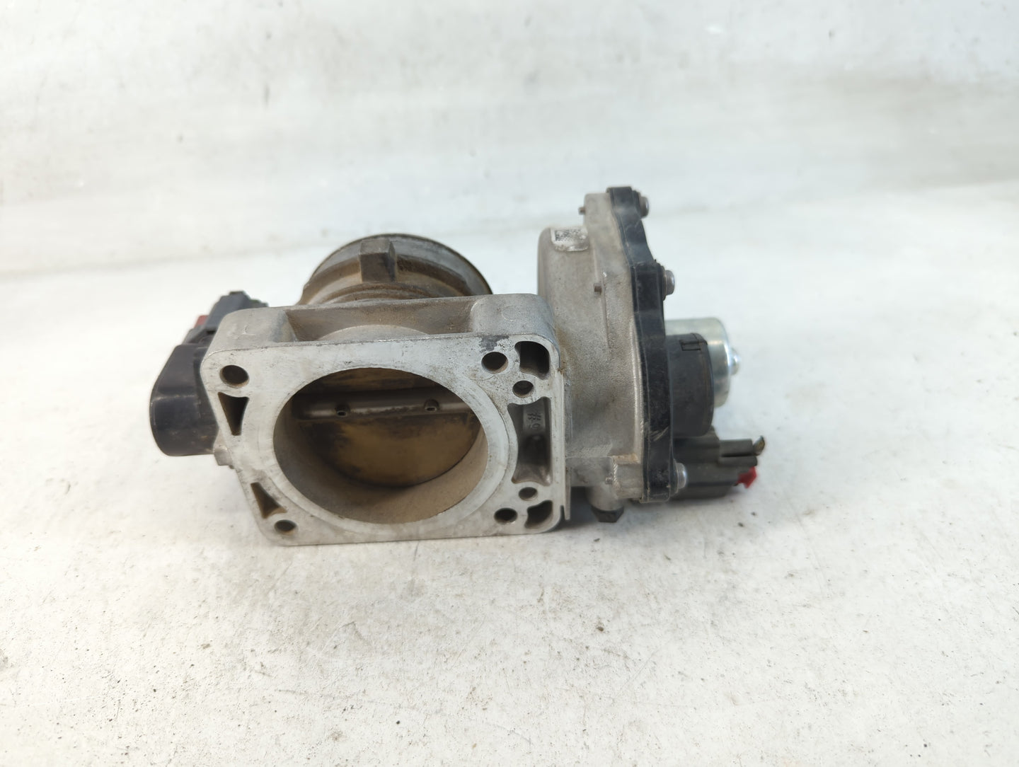 2010-2019 Ford Flex Throttle Body P/N:AA5E-9F991-BB Fits Fits 2010 2011 2012 2013 2014 2015 2016 2017 2018 2019 OEM Used Aut
