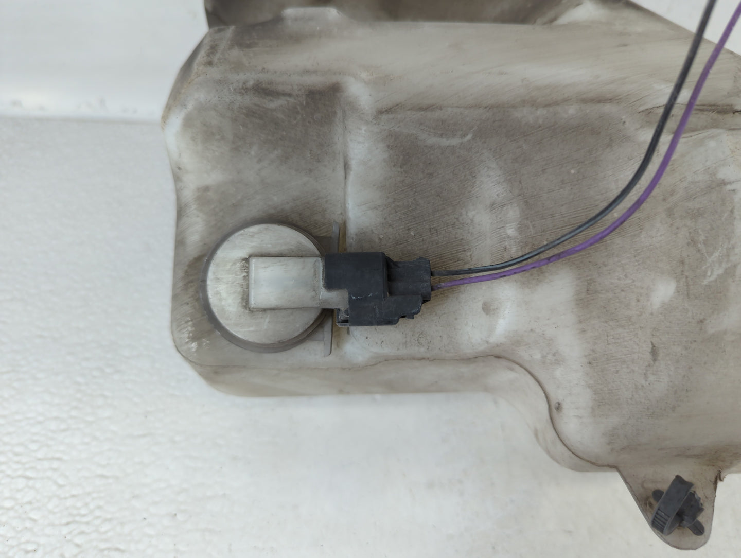 2009-2012 Ford Flex Windshield Washer Fluid Reservoir Bottle Oem - Oemusedautoparts1.com