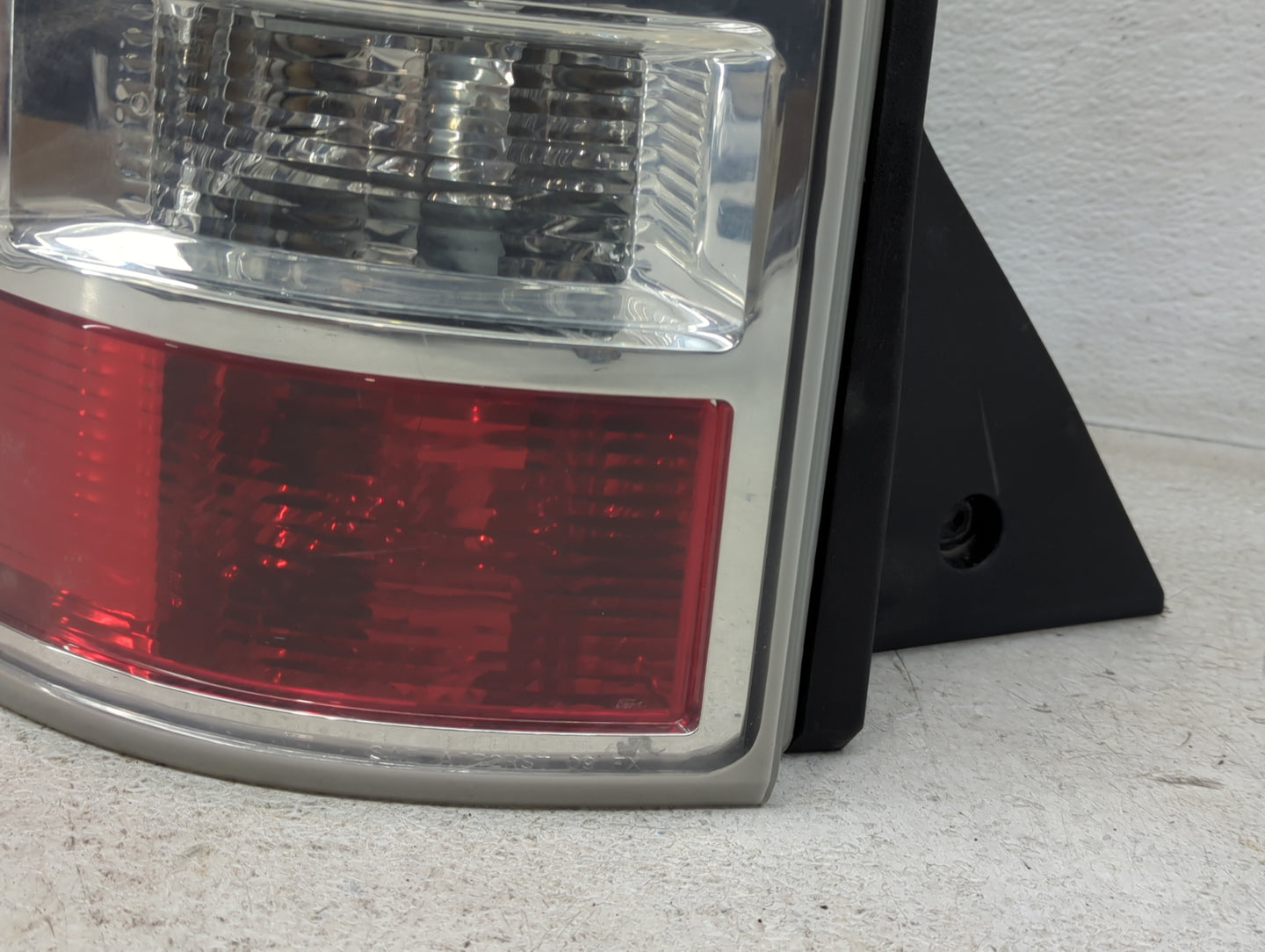 2009-2011 Ford Flex Tail Light Assembly Driver Left OEM Fits Fits 2009 2010 2011 OEM Used Auto Parts - Oemusedautoparts1.com