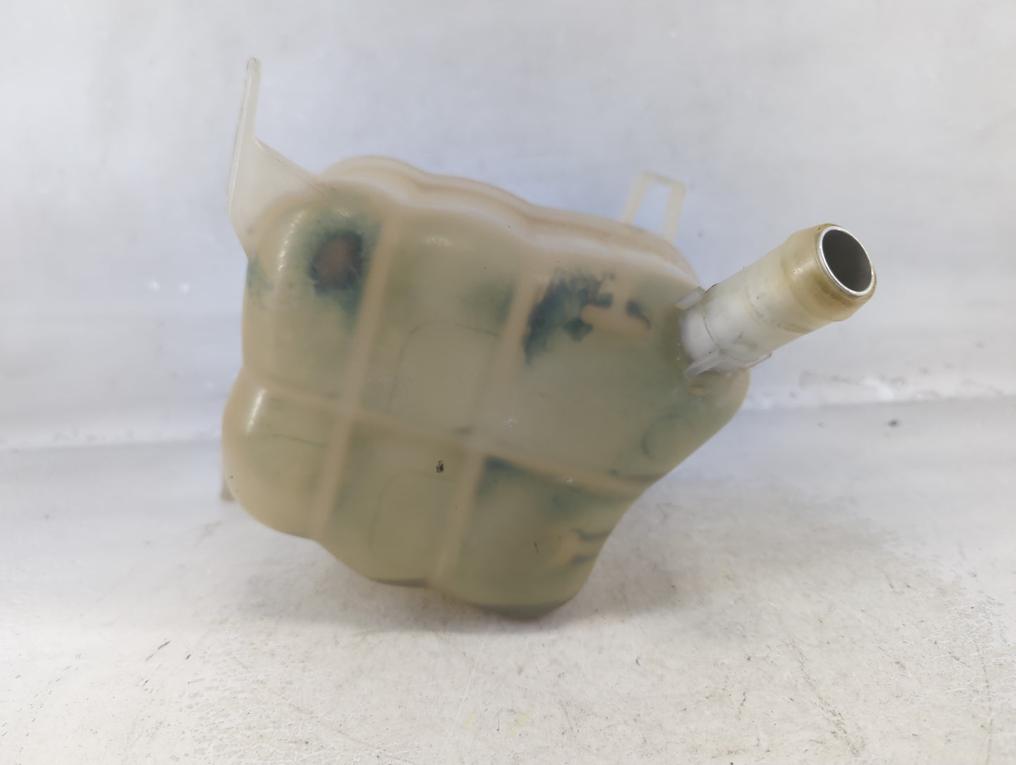 2009-2019 Ford Flex Radiator Coolant Overflow Expansion Tank Bottle 924361 - Oemusedautoparts1.com