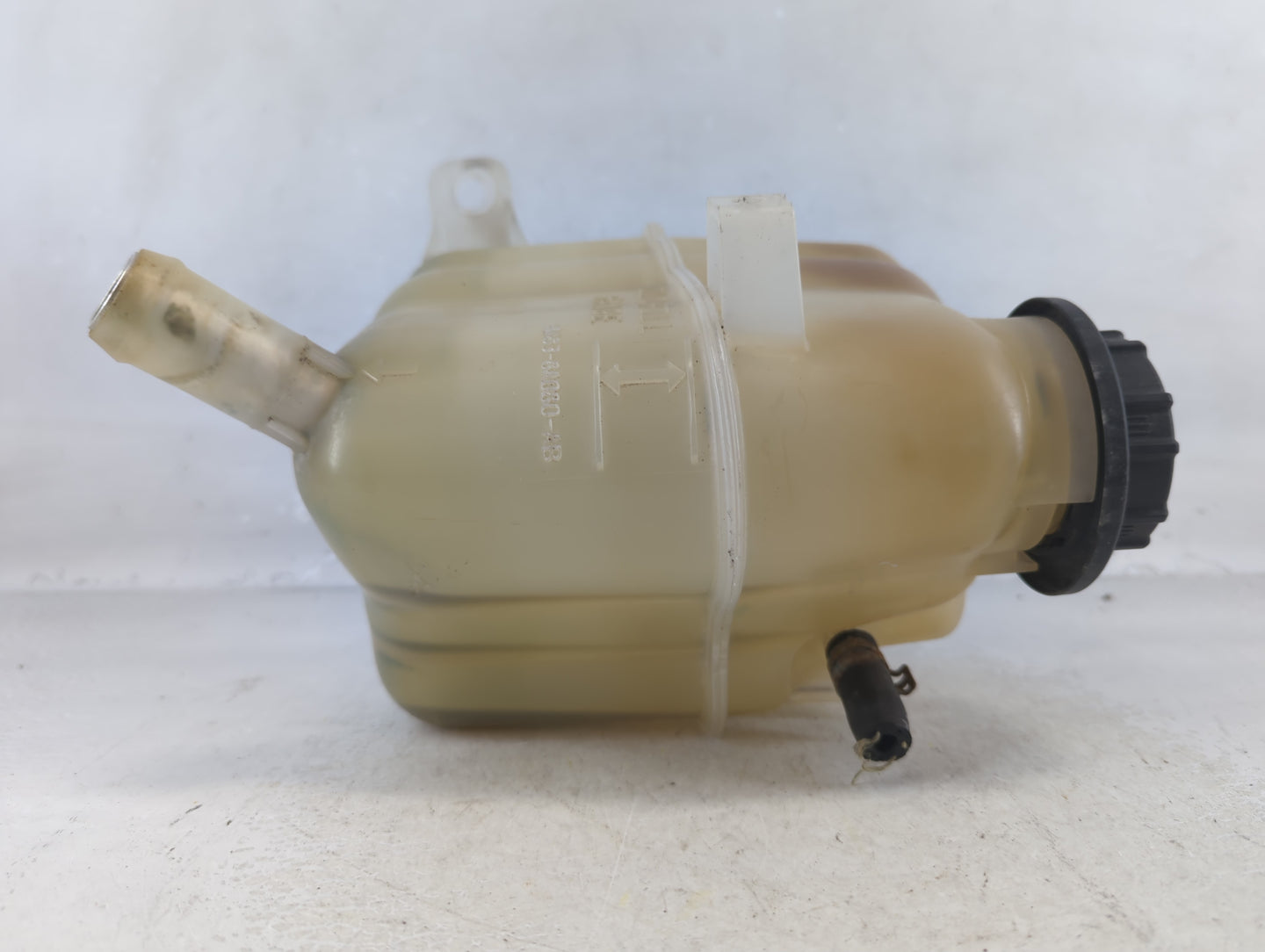 2009-2019 Ford Flex Radiator Coolant Overflow Expansion Tank Bottle 924361 - Oemusedautoparts1.com