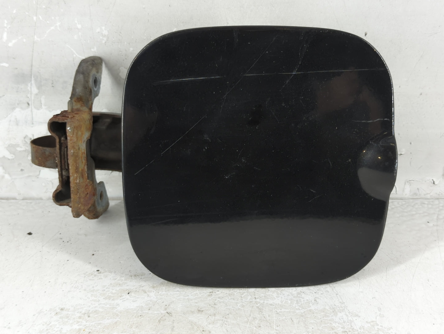 2011 Ford Flex Fuel Tank Door Lid Gas Tank - Oemusedautoparts1.com