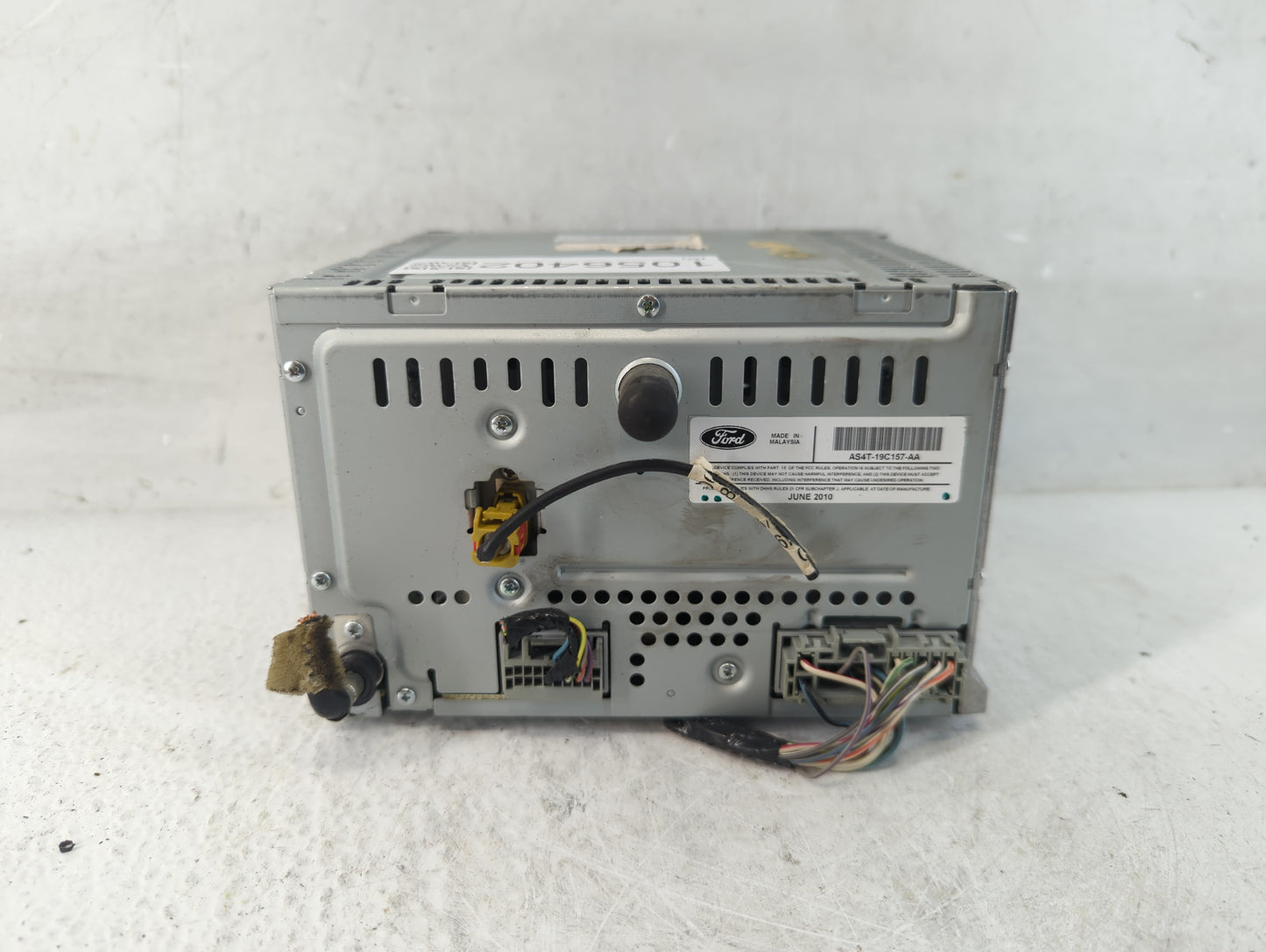 2010-2011 Ford Focus Radio AM FM Cd Player Receiver Replacement P/N:AS4T-19C157-AA Fits Fits 2010 2011 OEM Used Auto Parts -