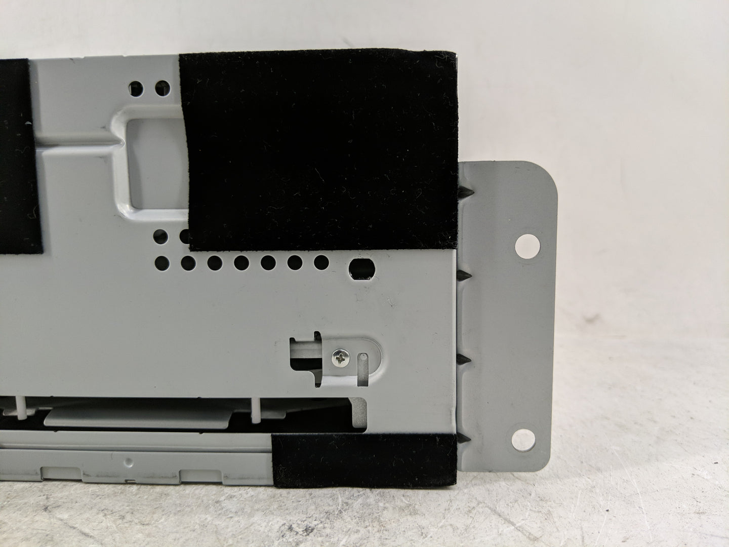 2010-2011 Ford Focus Radio AM FM Cd Player Receiver Replacement P/N:AS4T-19C157-AA Fits Fits 2010 2011 OEM Used Auto Parts -
