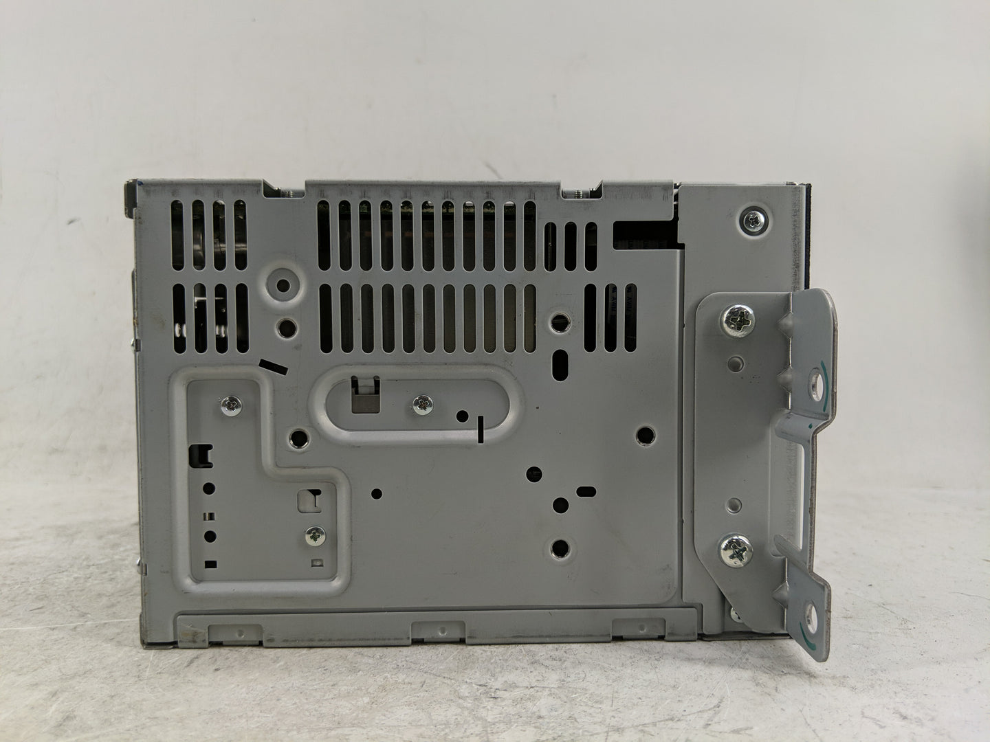 2010-2011 Ford Focus Radio AM FM Cd Player Receiver Replacement P/N:AS4T-19C157-AA Fits Fits 2010 2011 OEM Used Auto Parts -