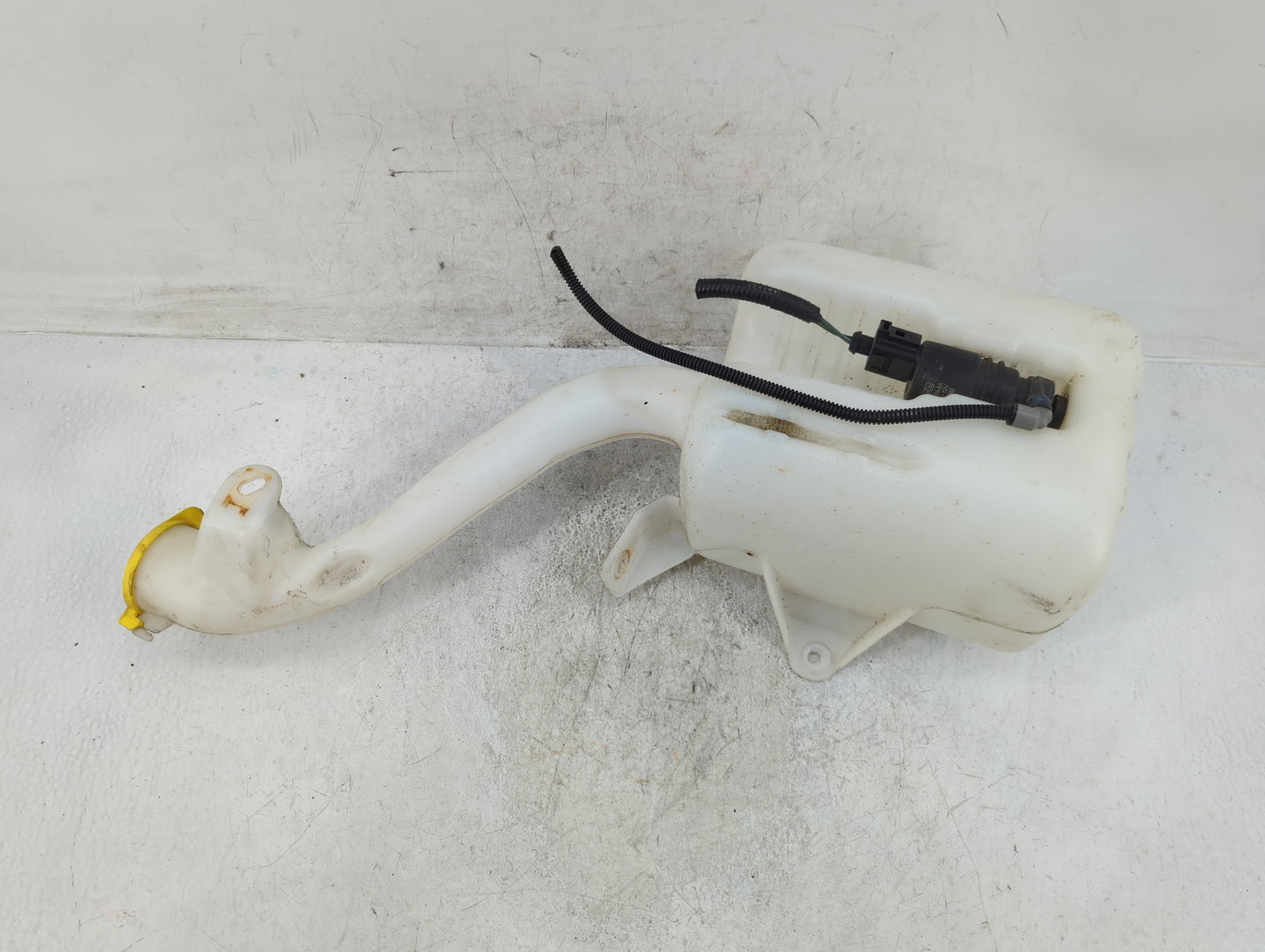2008-2011 Ford Focus Windshield Washer Fluid Reservoir Bottle Oem - Oemusedautoparts1.com