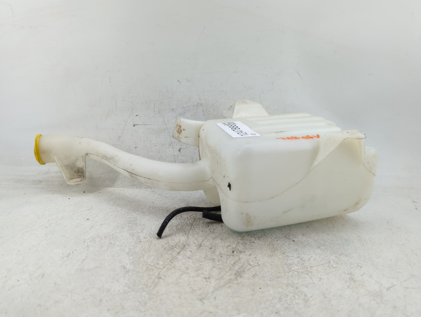 2008-2011 Ford Focus Windshield Washer Fluid Reservoir Bottle Oem - Oemusedautoparts1.com
