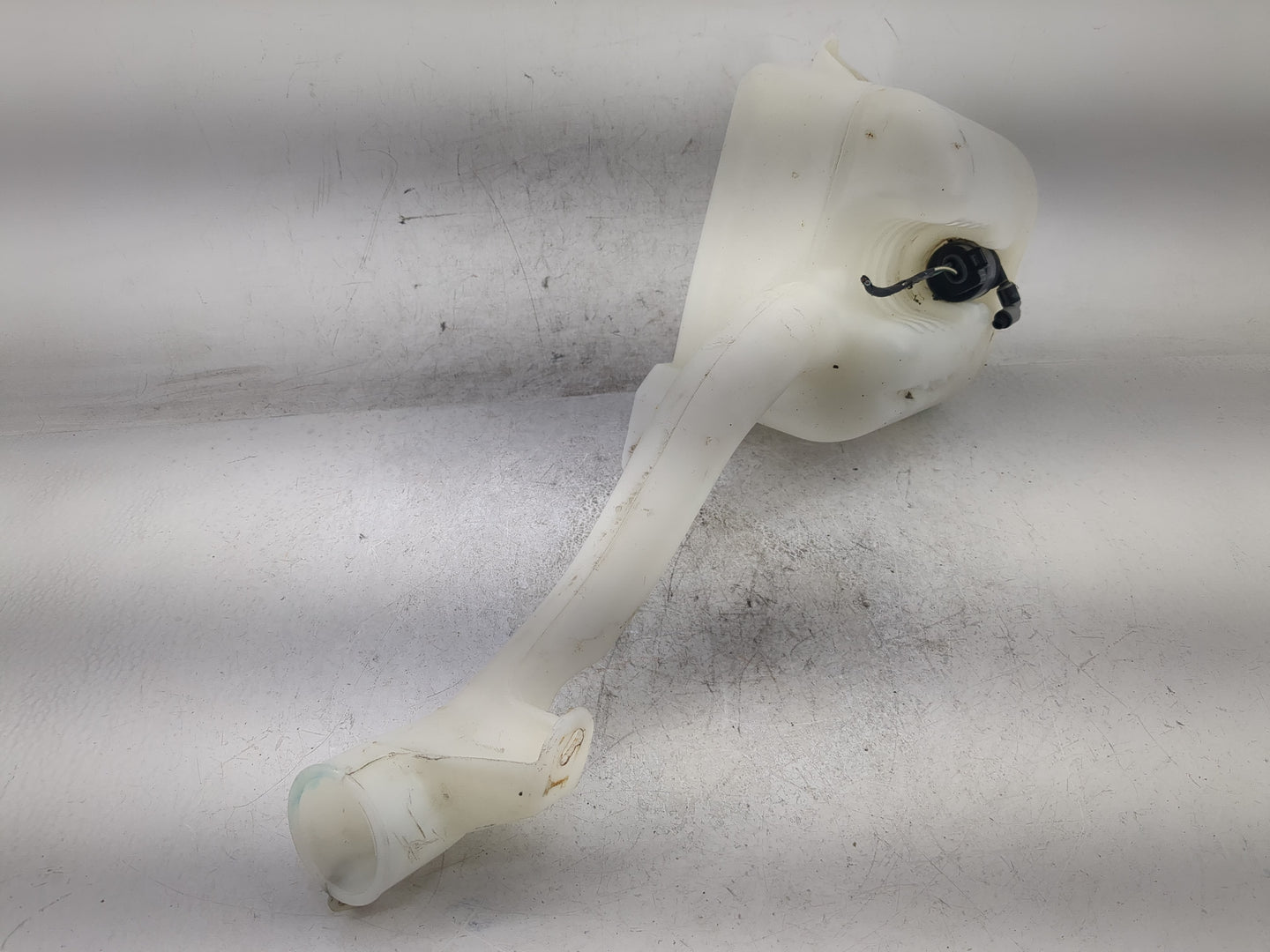 2008-2011 Ford Focus Windshield Washer Fluid Reservoir Bottle Oem - Oemusedautoparts1.com