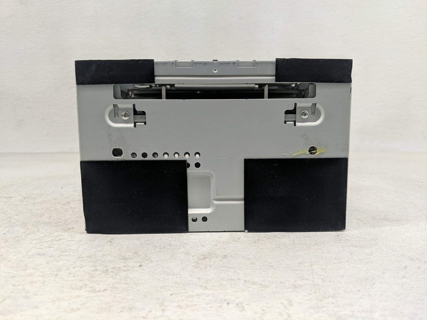 2010-2011 Ford Focus Radio AM FM Cd Player Receiver Replacement P/N:AS4T-19C157-AA Fits Fits 2010 2011 OEM Used Auto Parts -
