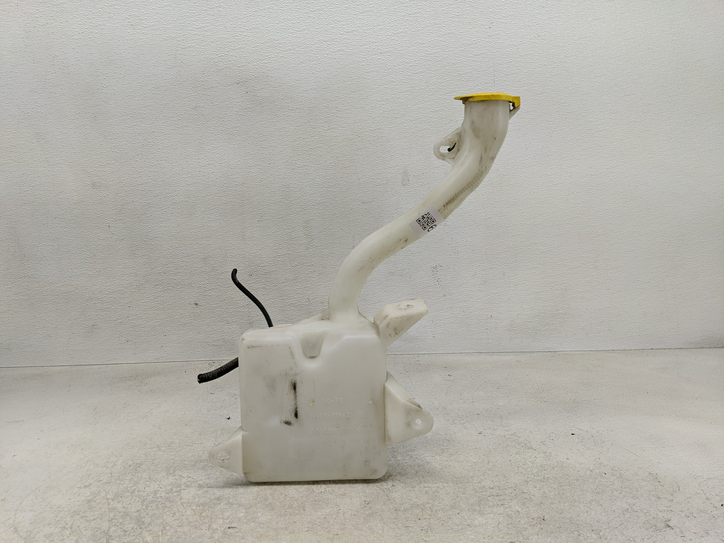 2008-2011 Ford Focus Windshield Washer Fluid Reservoir Bottle Oem - Oemusedautoparts1.com