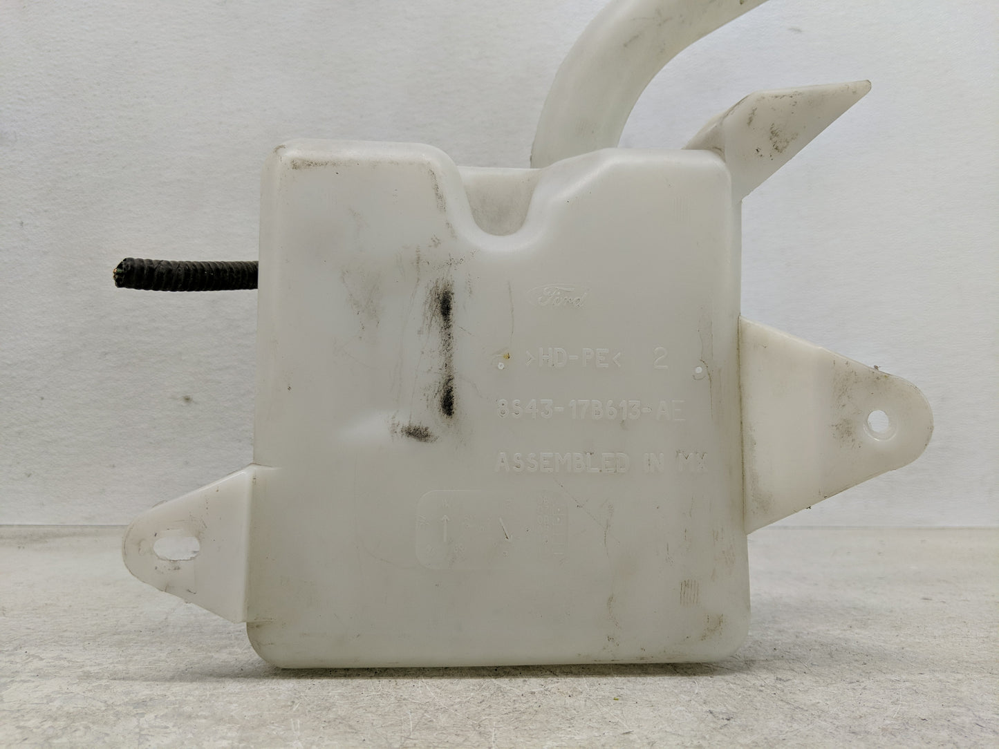 2008-2011 Ford Focus Windshield Washer Fluid Reservoir Bottle Oem - Oemusedautoparts1.com