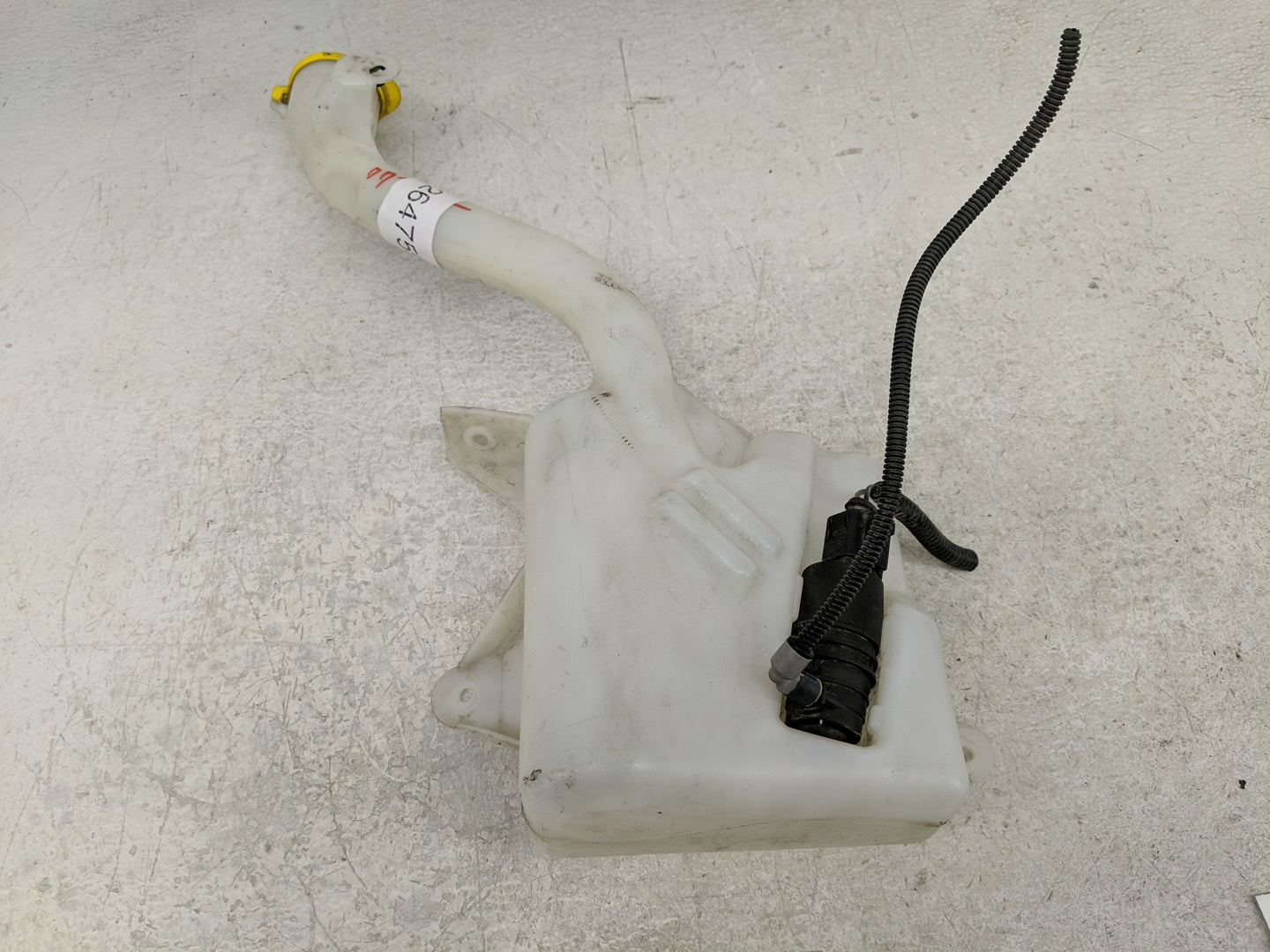 2008-2011 Ford Focus Windshield Washer Fluid Reservoir Bottle Oem - Oemusedautoparts1.com