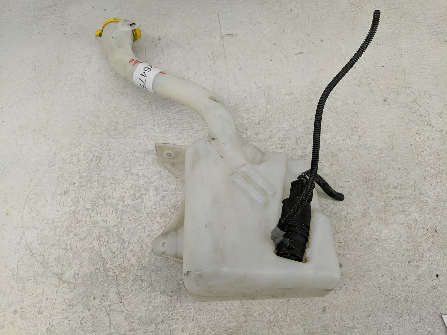 2008-2011 Ford Focus Windshield Washer Fluid Reservoir Bottle Oem - Oemusedautoparts1.com