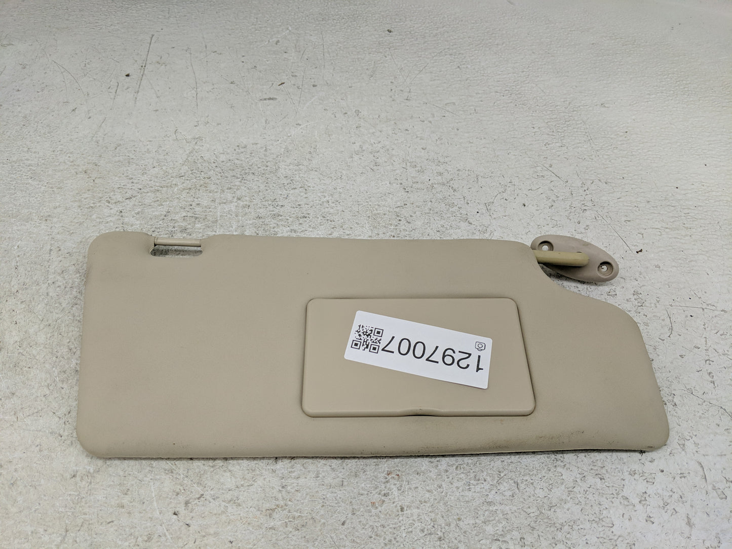 2008-2011 Ford Focus Sun Visor Shade Replacement Passenger Right Mirror Fits Fits 2008 2009 2010 2011 OEM Used Auto Parts - 