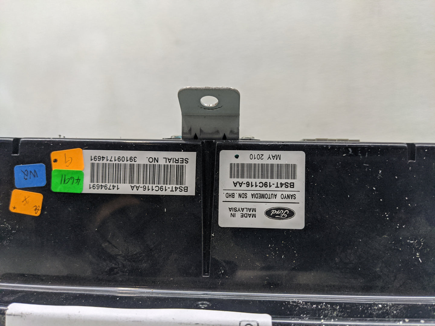 2010-2011 Ford Focus Radio AM FM Cd Player Receiver Replacement P/N:BS4T-19C116-AA Fits Fits 2010 2011 OEM Used Auto Parts -
