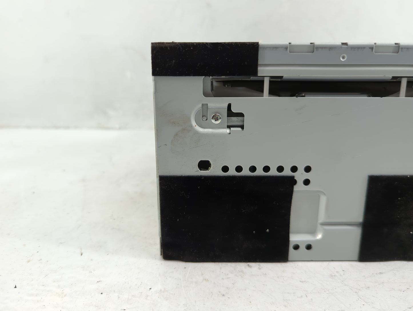 2010-2011 Ford Focus Radio AM FM Cd Player Receiver Replacement P/N:AS4T-18D822-AA Fits Fits 2010 2011 OEM Used Auto Parts -