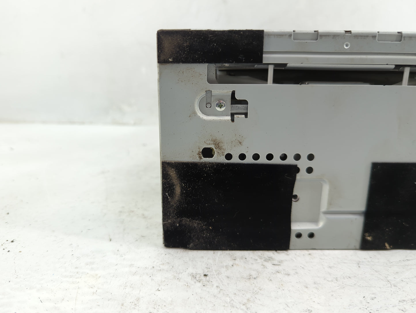 2010-2011 Ford Focus Radio AM FM Cd Player Receiver Replacement P/N:AS4T-19C107-AA Fits Fits 2010 2011 OEM Used Auto Parts -