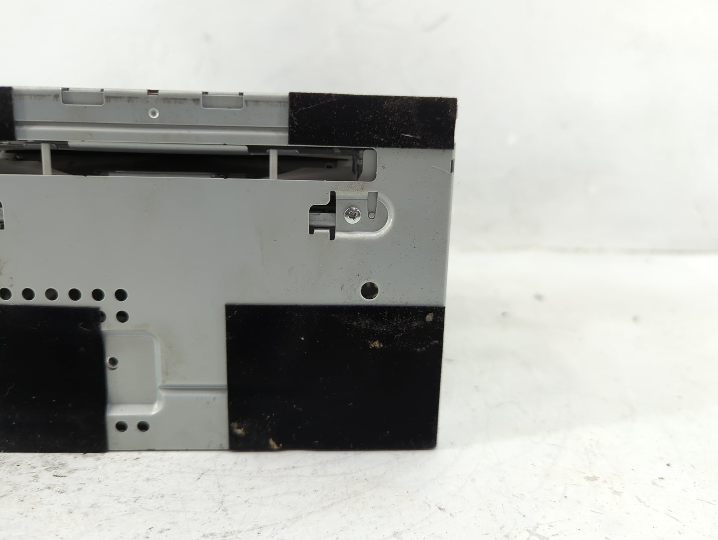 2010-2011 Ford Focus Radio AM FM Cd Player Receiver Replacement P/N:AS4T-19C107-AA Fits Fits 2010 2011 OEM Used Auto Parts -