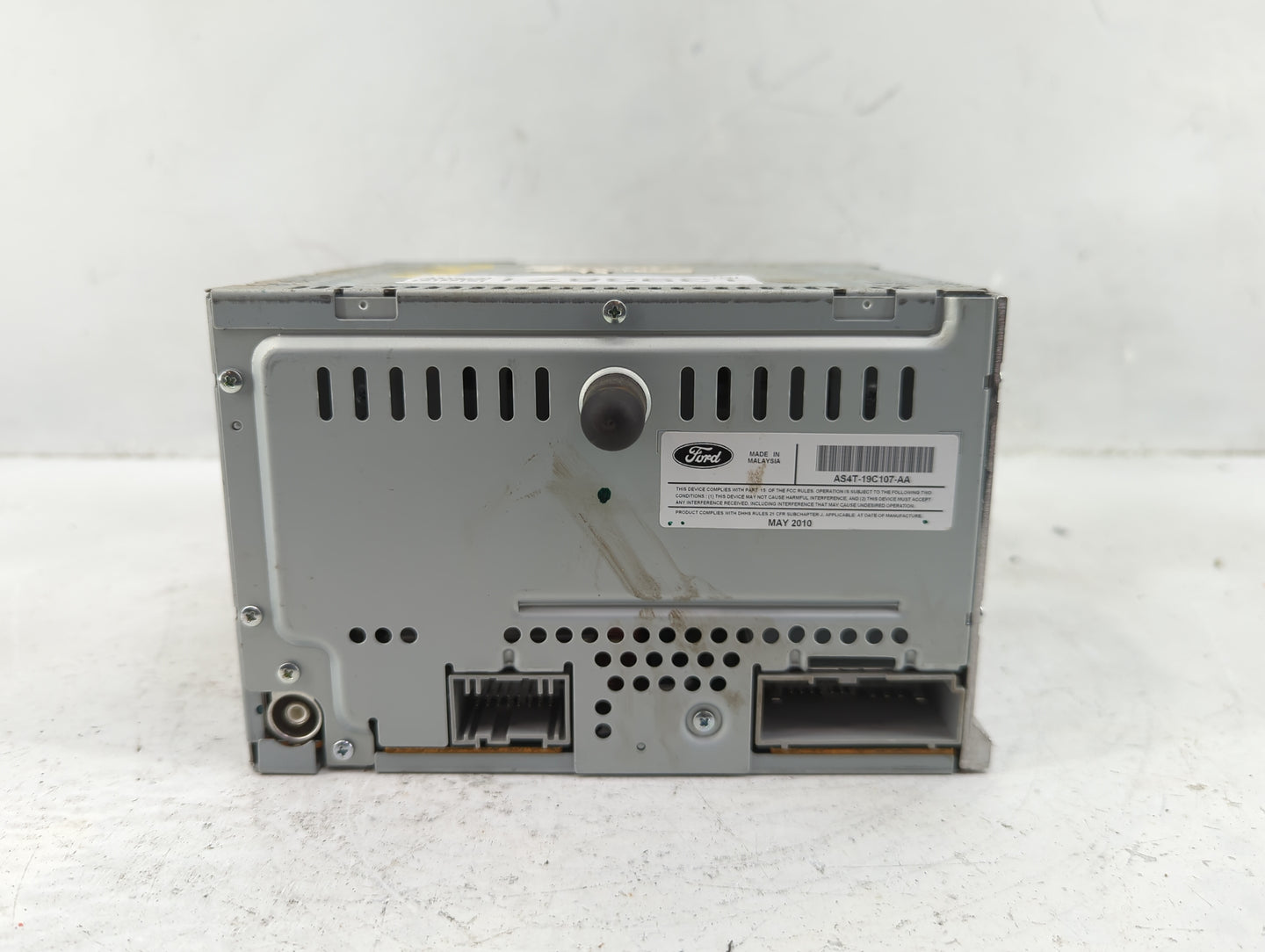 2010-2011 Ford Focus Radio AM FM Cd Player Receiver Replacement P/N:AS4T-19C107-AA Fits Fits 2010 2011 OEM Used Auto Parts -