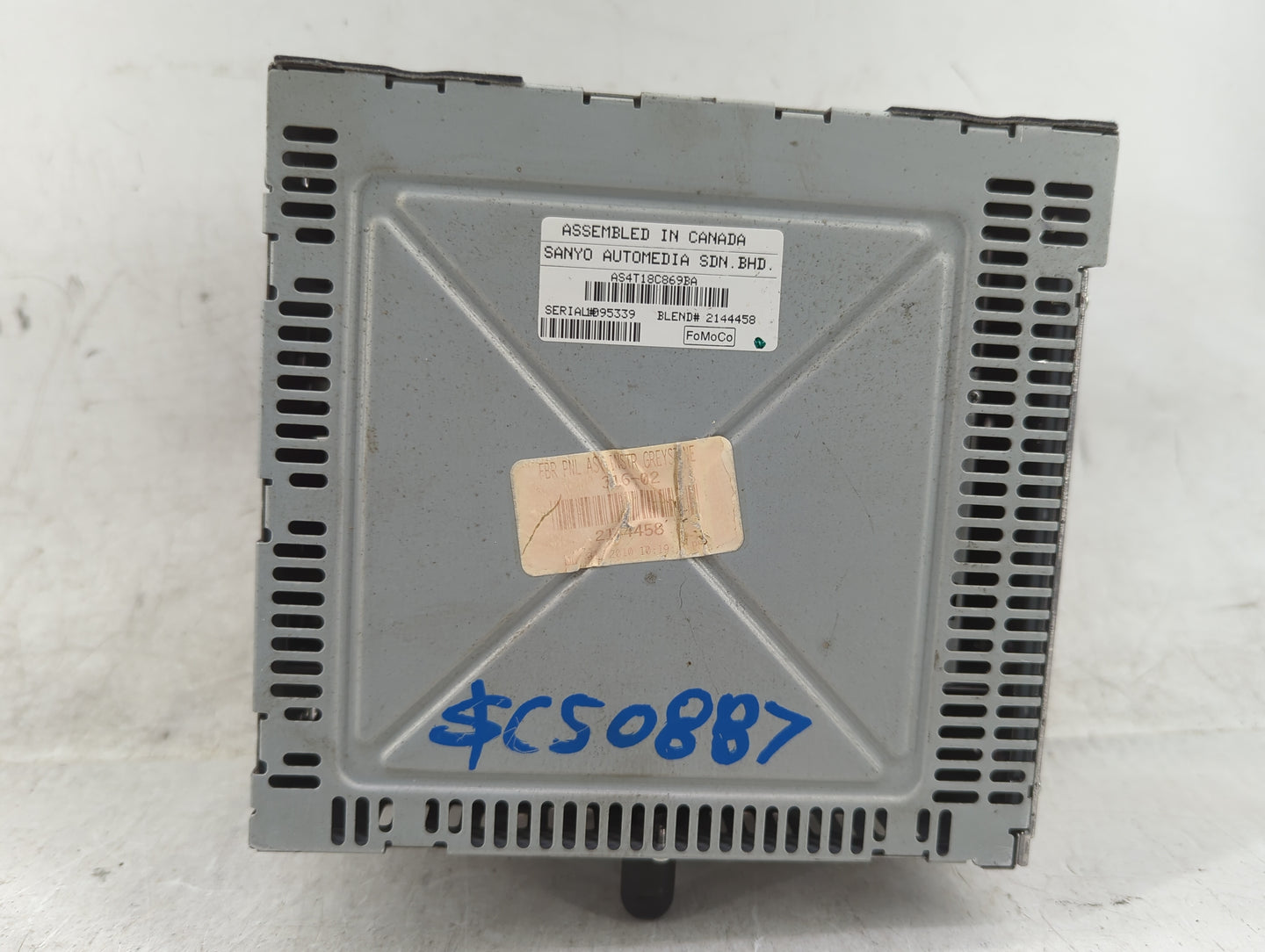 2010-2011 Ford Focus Radio AM FM Cd Player Receiver Replacement P/N:AS4T-19C157-AA Fits Fits 2010 2011 OEM Used Auto Parts -