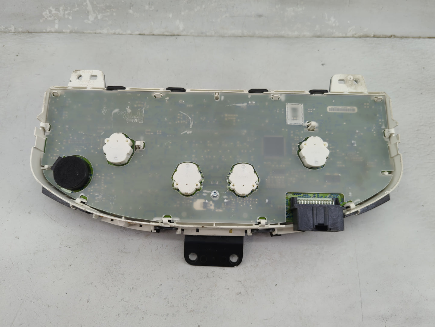 2010-2011 Ford Focus Instrument Cluster Speedometer Gauges P/N:8S4T-10890-C Miles: Fits Fits 2010 2011 OEM Used Auto Parts -