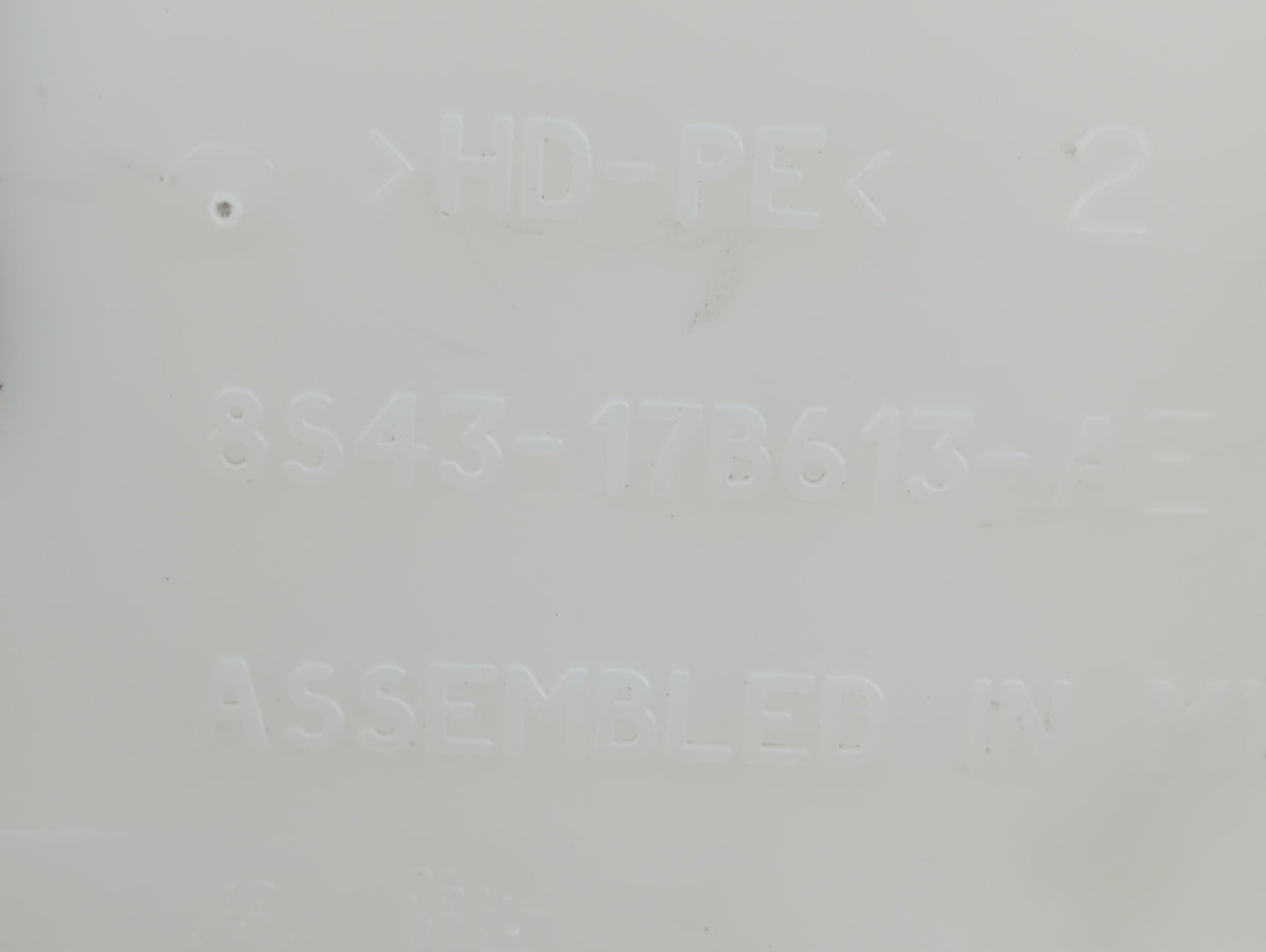 2008-2011 Ford Focus Radiator Coolant Overflow Expansion Tank Bottle - Oemusedautoparts1.com