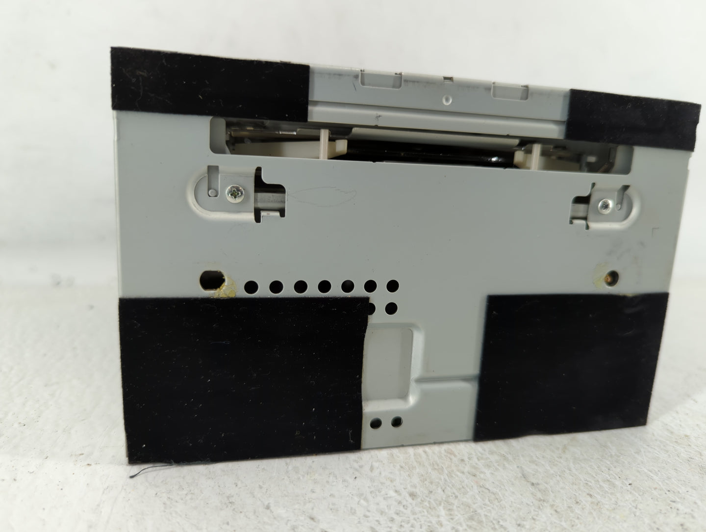 2010-2011 Ford Focus Radio AM FM Cd Player Receiver Replacement P/N:AS4T-19C157-AA Fits Fits 2010 2011 OEM Used Auto Parts -