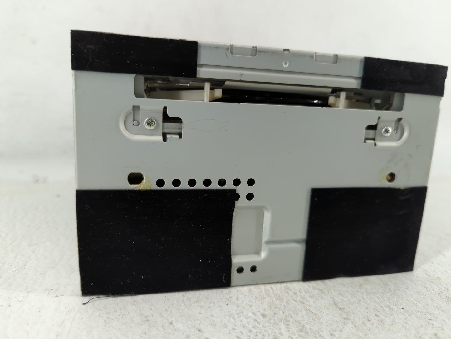 2010-2011 Ford Focus Radio AM FM Cd Player Receiver Replacement P/N:AS4T-19C157-AA Fits Fits 2010 2011 OEM Used Auto Parts -