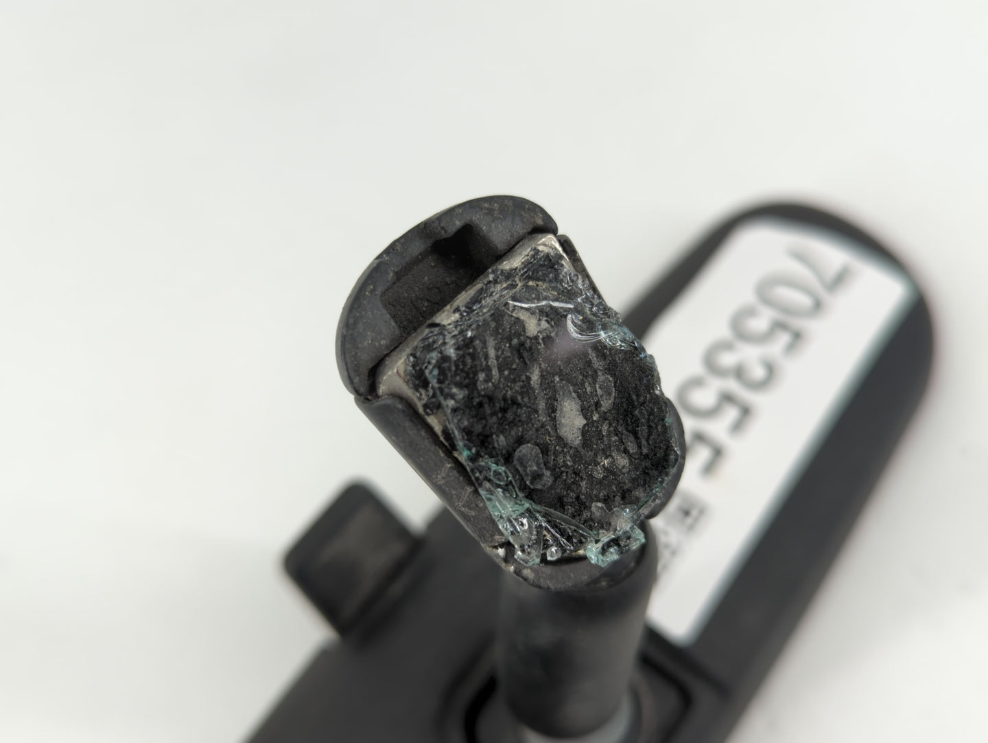 2010-2018 Ford Focus Interior Rear View Mirror Replacement OEM P/N:E8011681 Fits OEM Used Auto Parts - Oemusedautoparts1.com