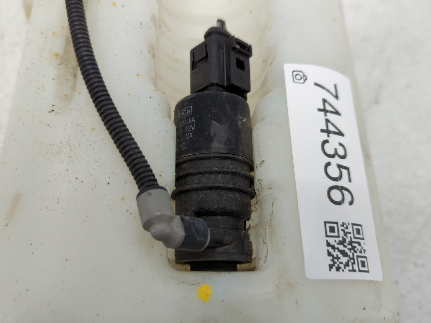 2008-2011 Ford Focus Windshield Washer Fluid Reservoir Bottle Oem - Oemusedautoparts1.com