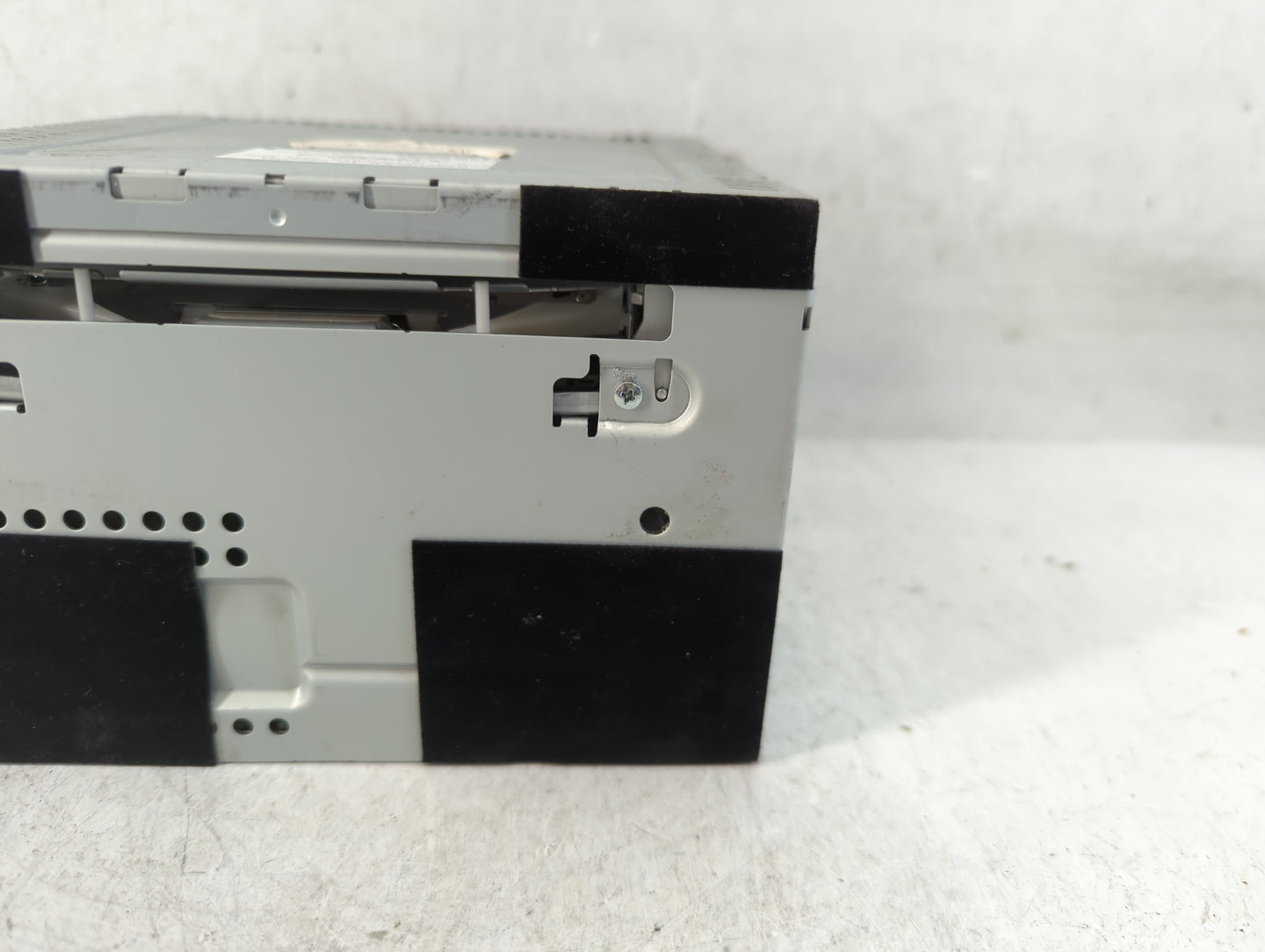 2010-2011 Ford Focus Radio AM FM Cd Player Receiver Replacement P/N:AS4T-18D822-AA Fits Fits 2010 2011 OEM Used Auto Parts -