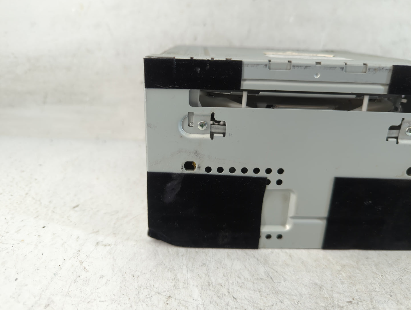 2010-2011 Ford Focus Radio AM FM Cd Player Receiver Replacement P/N:AS4T-18D822-AA Fits Fits 2010 2011 OEM Used Auto Parts -