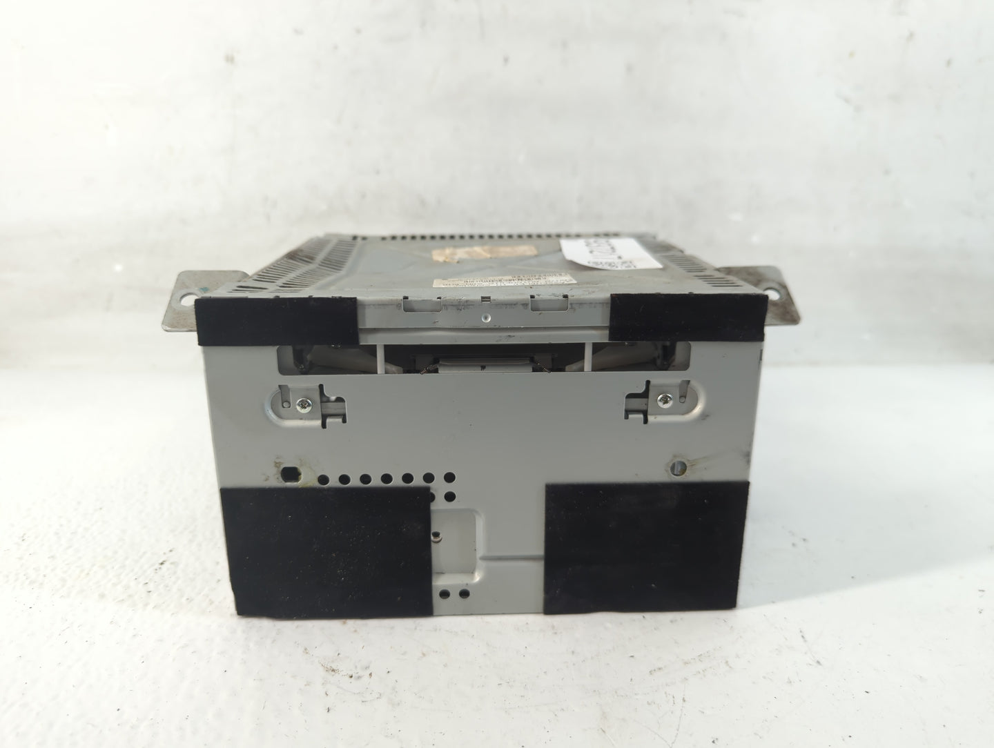 2010-2011 Ford Focus Radio AM FM Cd Player Receiver Replacement P/N:AS4T-19C107-AA Fits Fits 2010 2011 OEM Used Auto Parts -