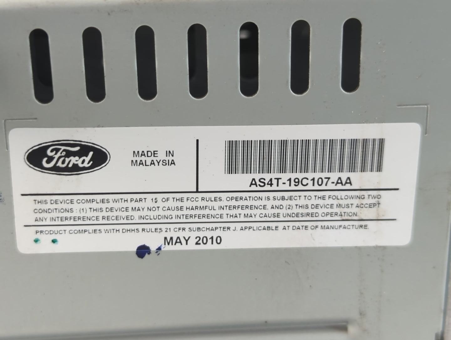 2010-2011 Ford Focus Radio AM FM Cd Player Receiver Replacement P/N:AS4T-19C107-AA Fits Fits 2010 2011 OEM Used Auto Parts -