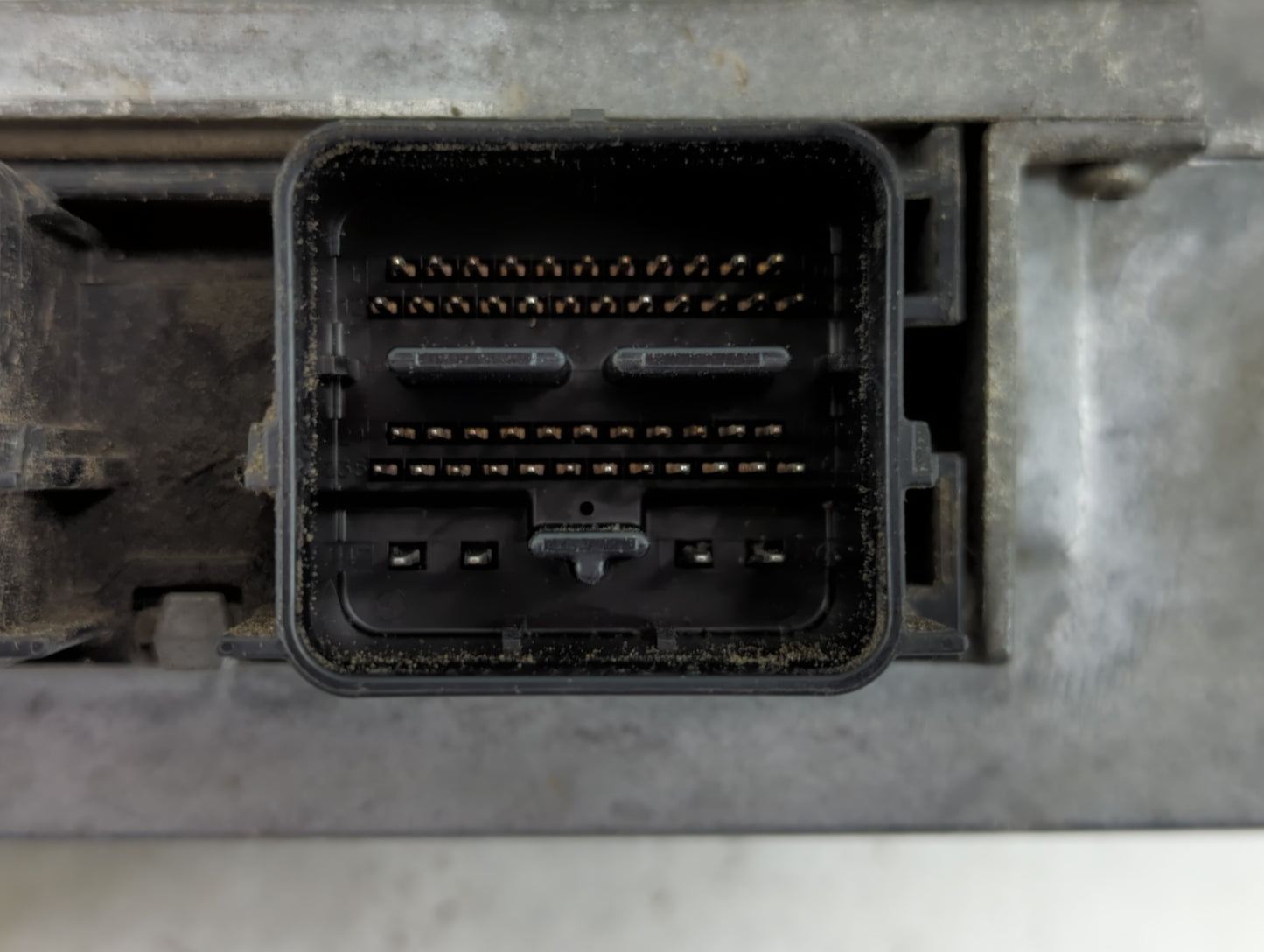 2011-2012 Ford Fusion PCM Engine Control Computer ECU ECM PCU OEM P/N:AE5A-12A650-ERC Fits Fits 2011 2012 OEM Used Auto Part
