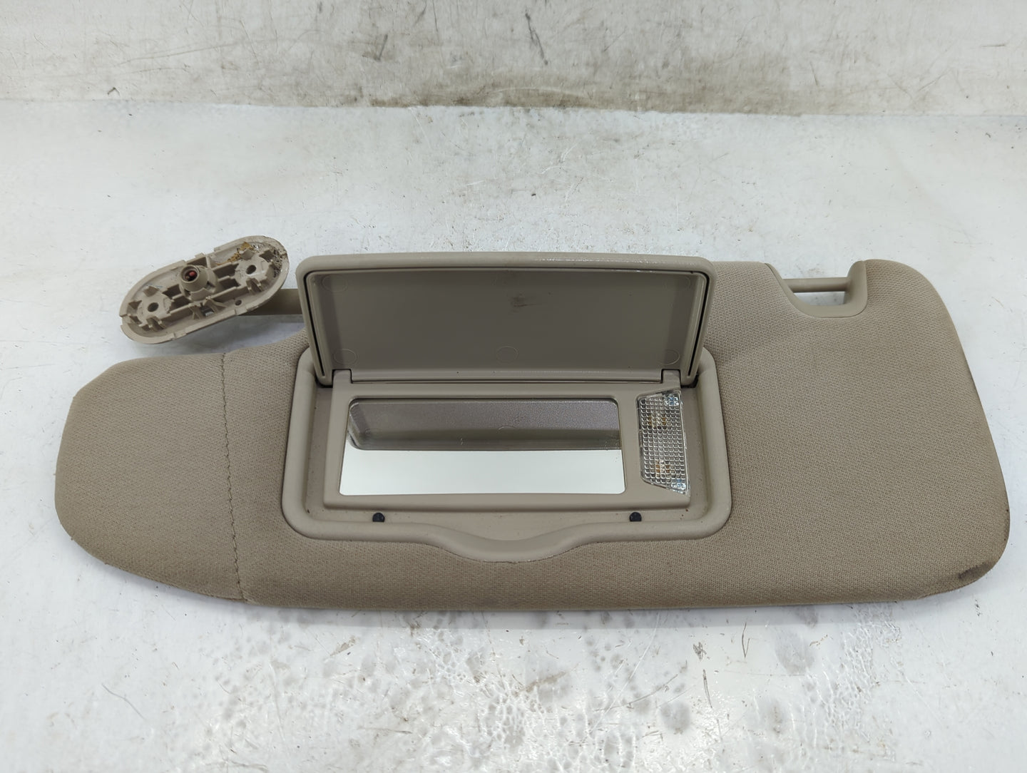 2010-2012 Ford Fusion Sun Visor Shade Replacement Driver Left Mirror Fits Fits 2010 2011 2012 OEM Used Auto Parts - Oemuseda