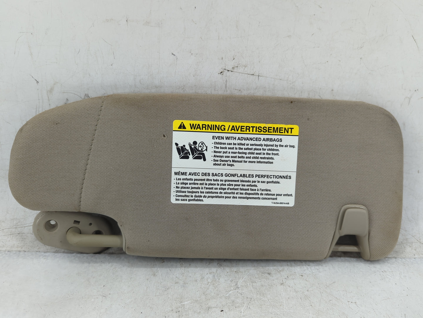 2010-2012 Ford Fusion Sun Visor Shade Replacement Driver Left Mirror Fits Fits 2010 2011 2012 OEM Used Auto Parts - Oemuseda