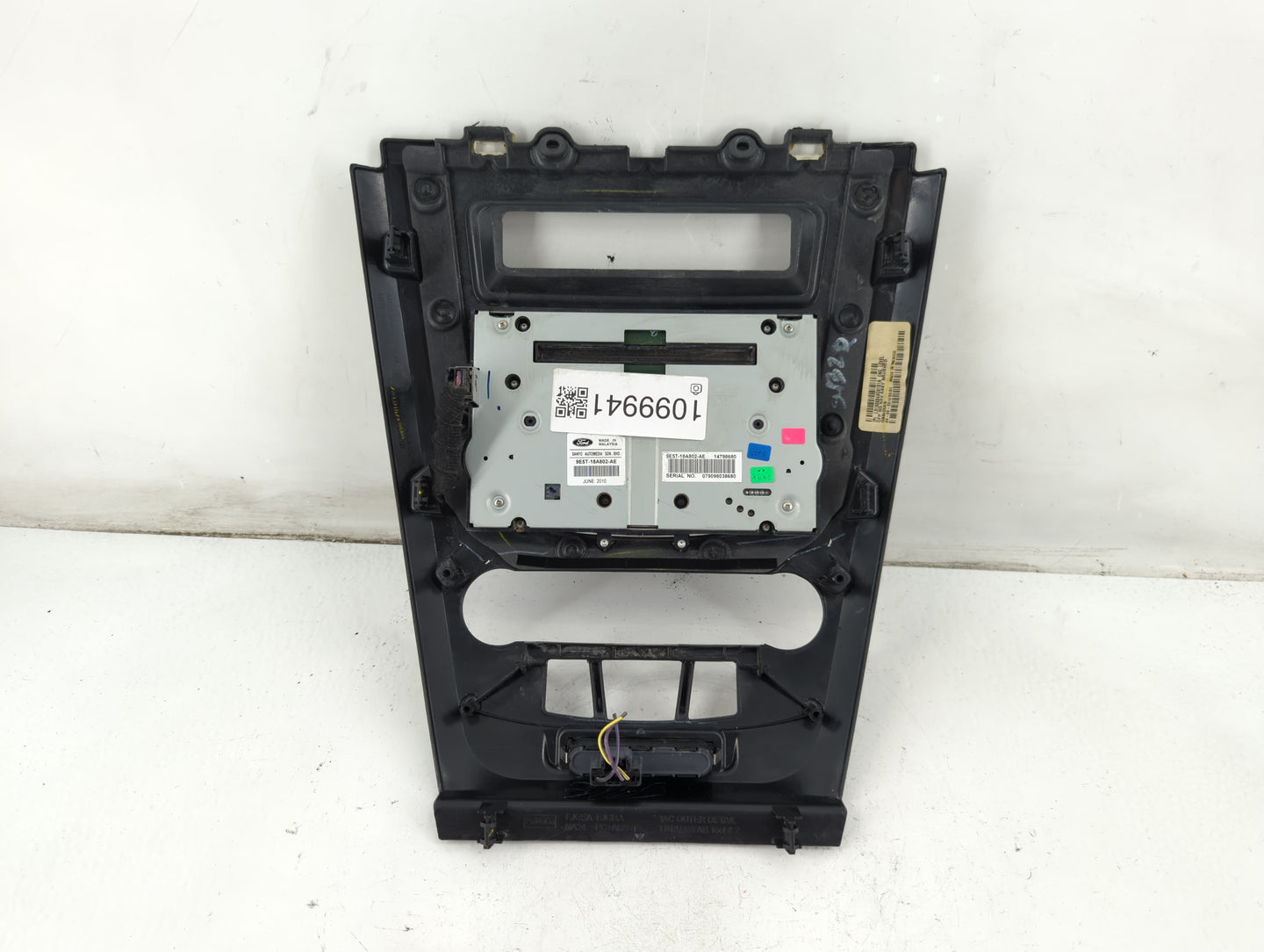 2010-2012 Ford Fusion Radio AM FM Cd Player Receiver Replacement P/N:9E5T-18A802-AE Fits Fits 2010 2011 2012 OEM Used Auto P