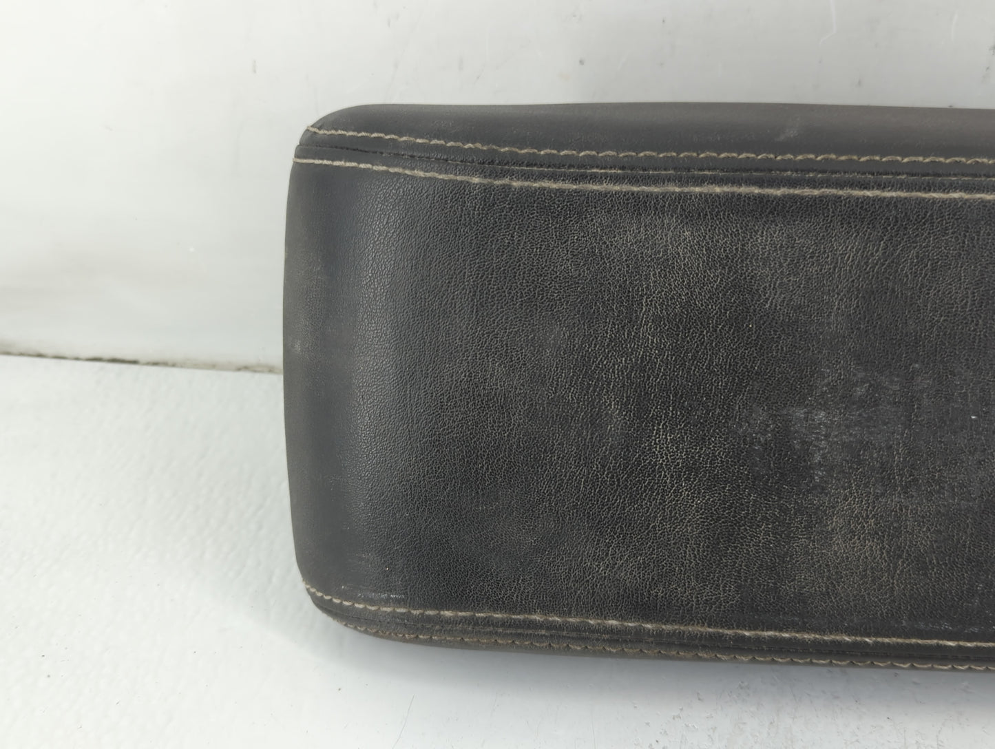 2011 Ford Fusion Center Console Armrest Cover Lid P/N:6E53-5406050-AA Fits OEM Used Auto Parts - Oemusedautoparts1.com