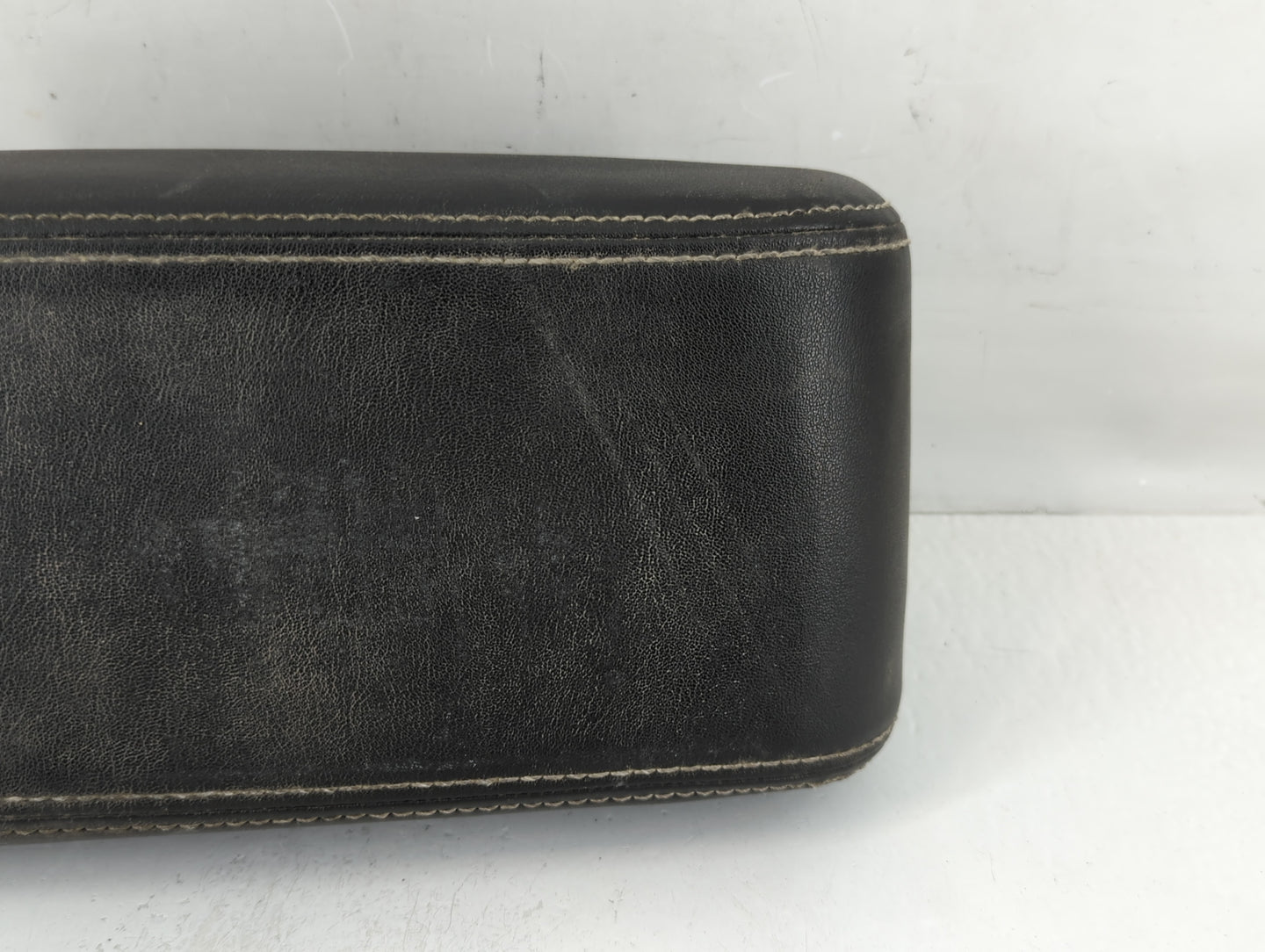2011 Ford Fusion Center Console Armrest Cover Lid P/N:6E53-5406050-AA Fits OEM Used Auto Parts - Oemusedautoparts1.com