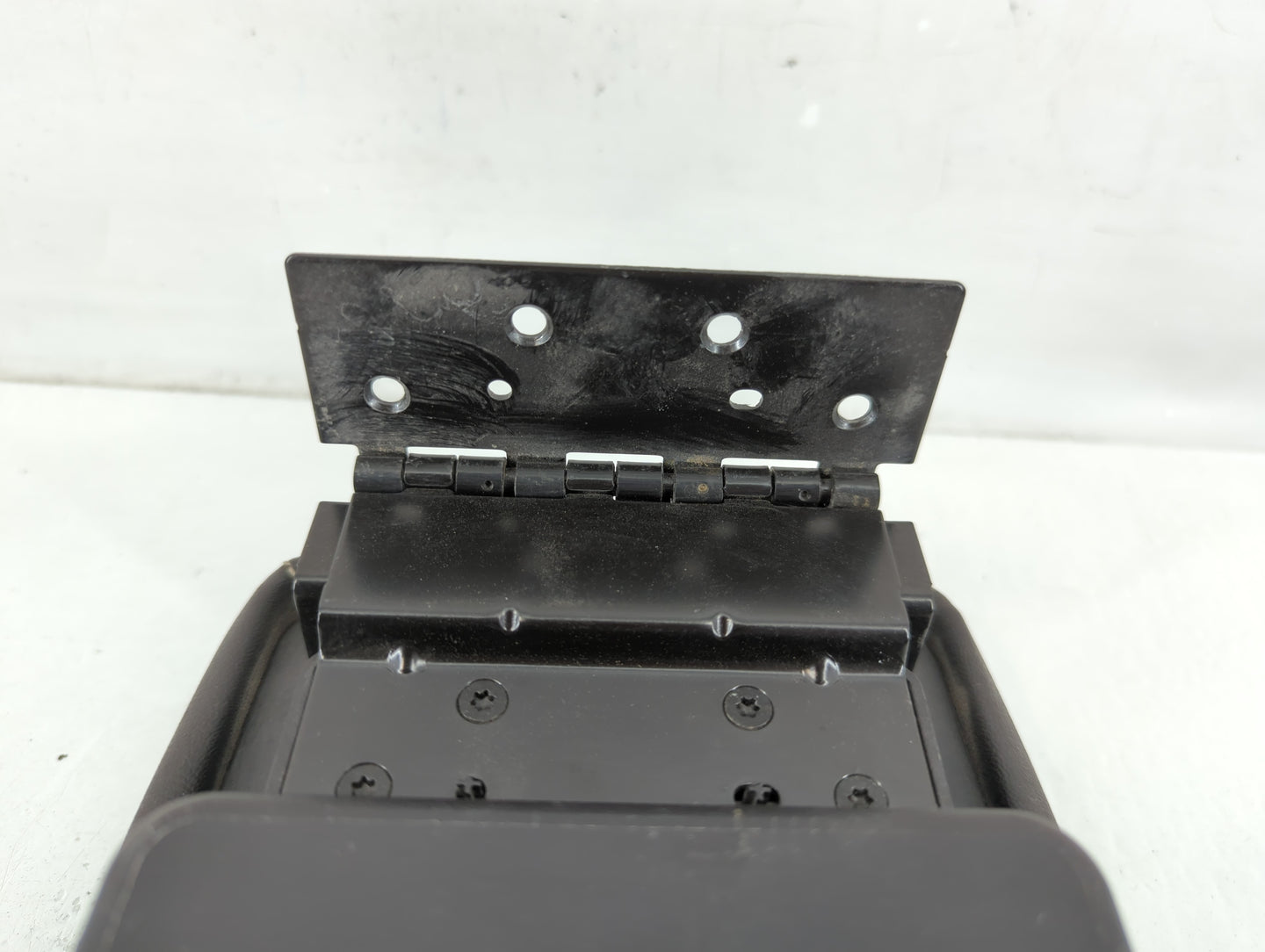 2011 Ford Fusion Center Console Armrest Cover Lid P/N:6E53-5406050-AA Fits OEM Used Auto Parts - Oemusedautoparts1.com