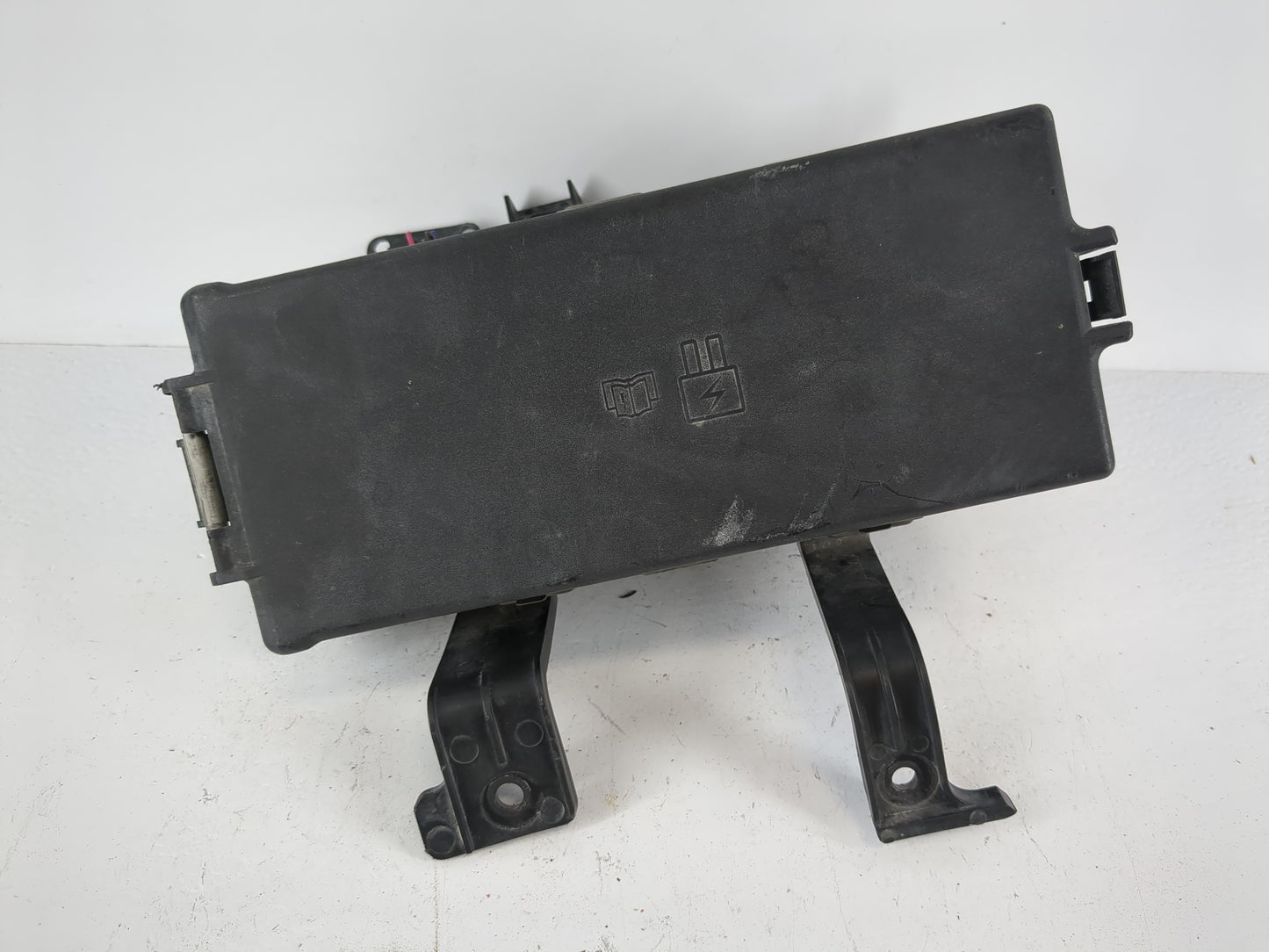 2010-2012 Ford Fusion Fusebox Fuse Box Panel Relay Module P/N:54-7148-30 Fits Fits 2010 2011 2012 OEM Used Auto Parts - Oemu