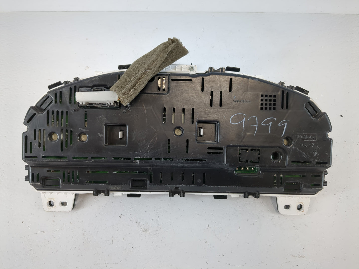 2011-2012 Ford Fusion Instrument Cluster Speedometer Gauges P/N:BE5T-10849-CD Fits Fits 2011 2012 OEM Used Auto Parts - Oemu
